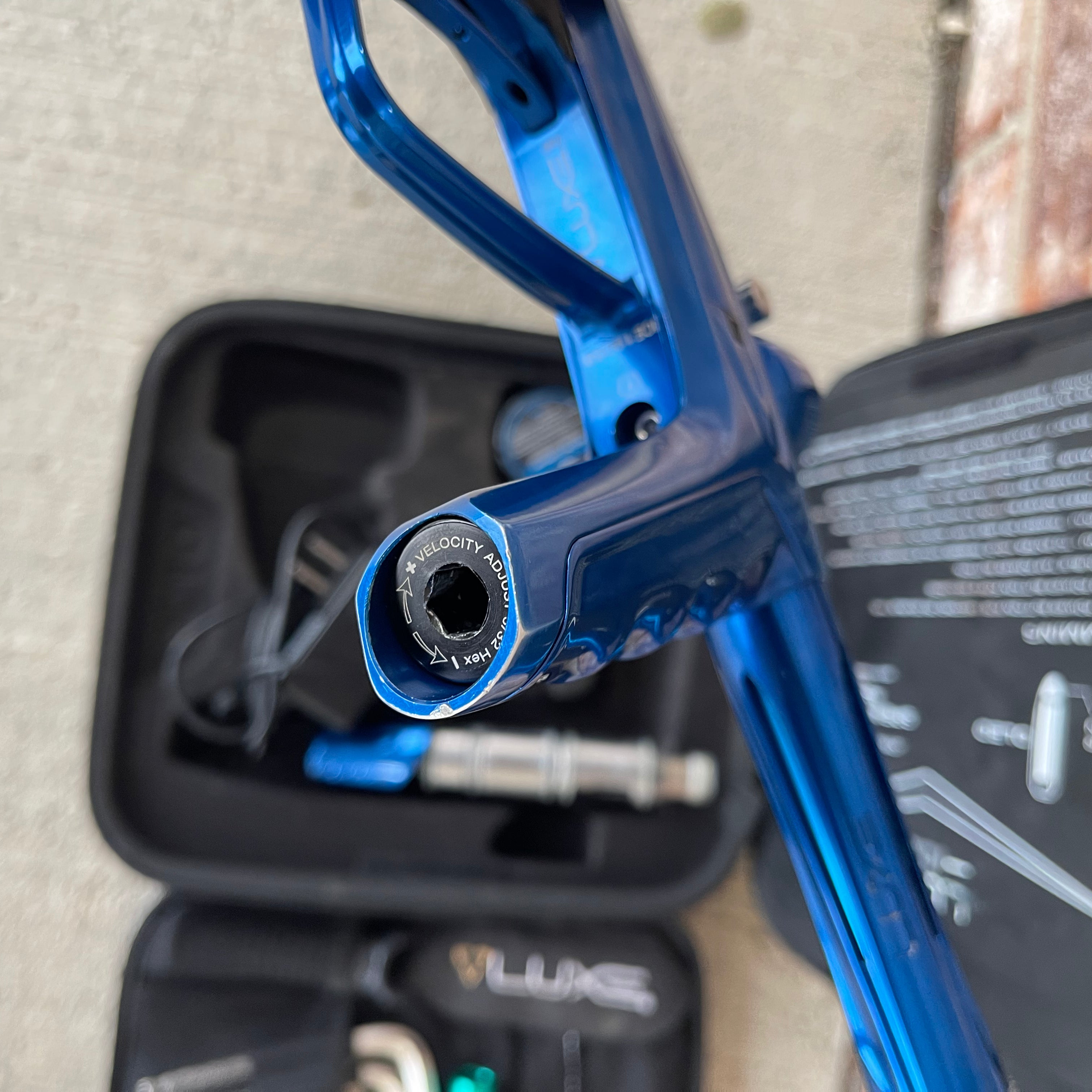 DLX Luxe Ice Paintball Gun - Gloss Blue