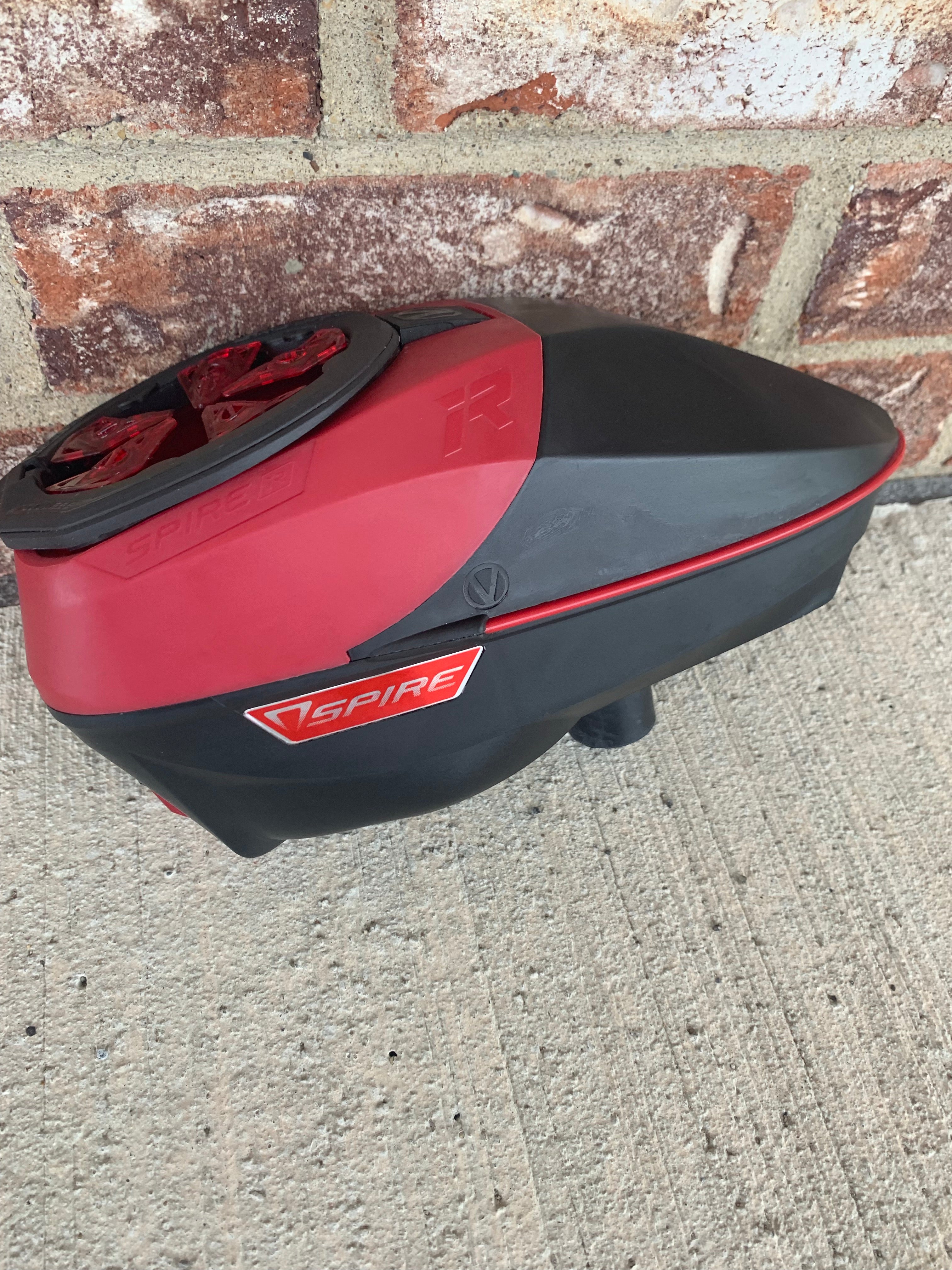 Used Virtue Spire Ir Paintball Loader- Black/Red