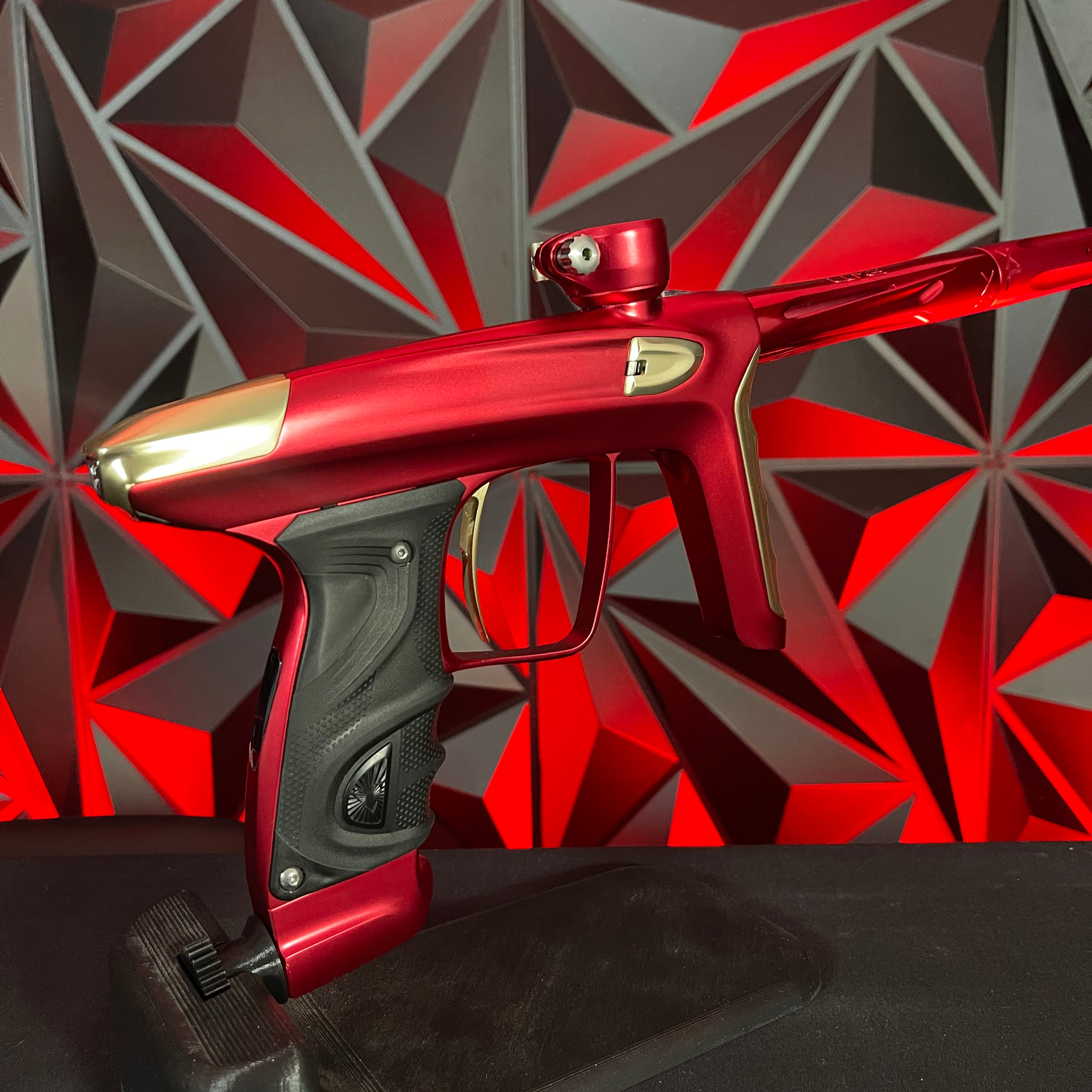 Used DLX Luxe TM40 Paintball Gun - Dust Red / Gloss Gold