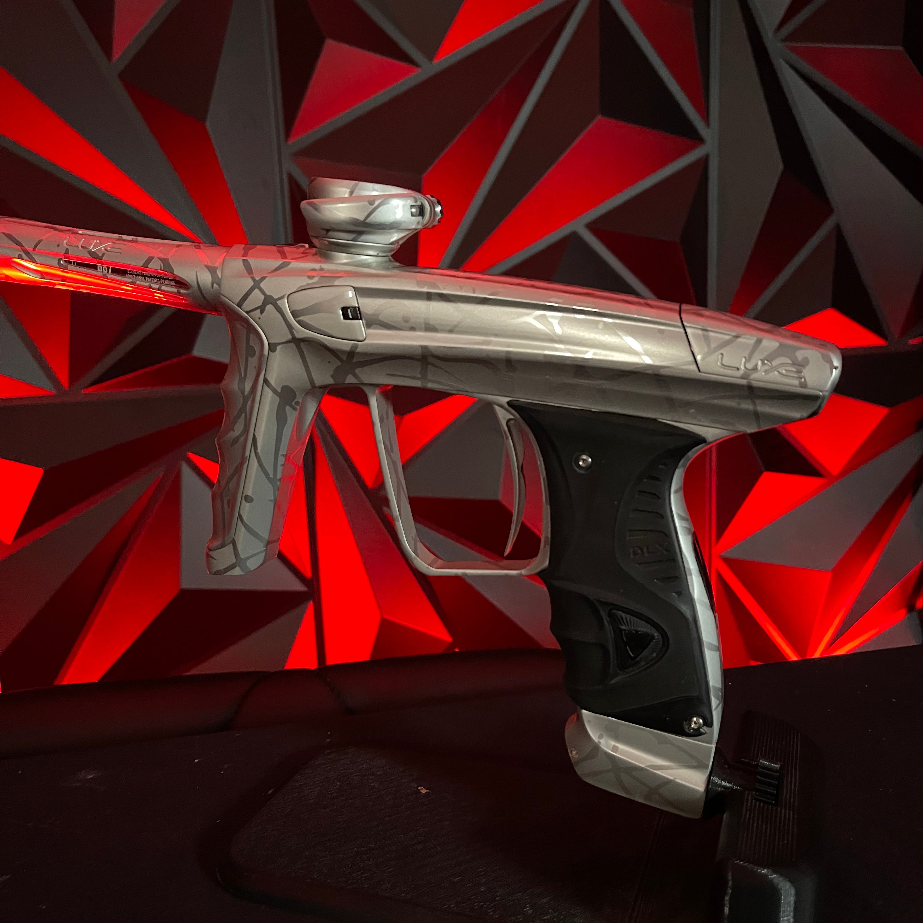 Used DLX Luxe X Paintball Gun - Silver Splash