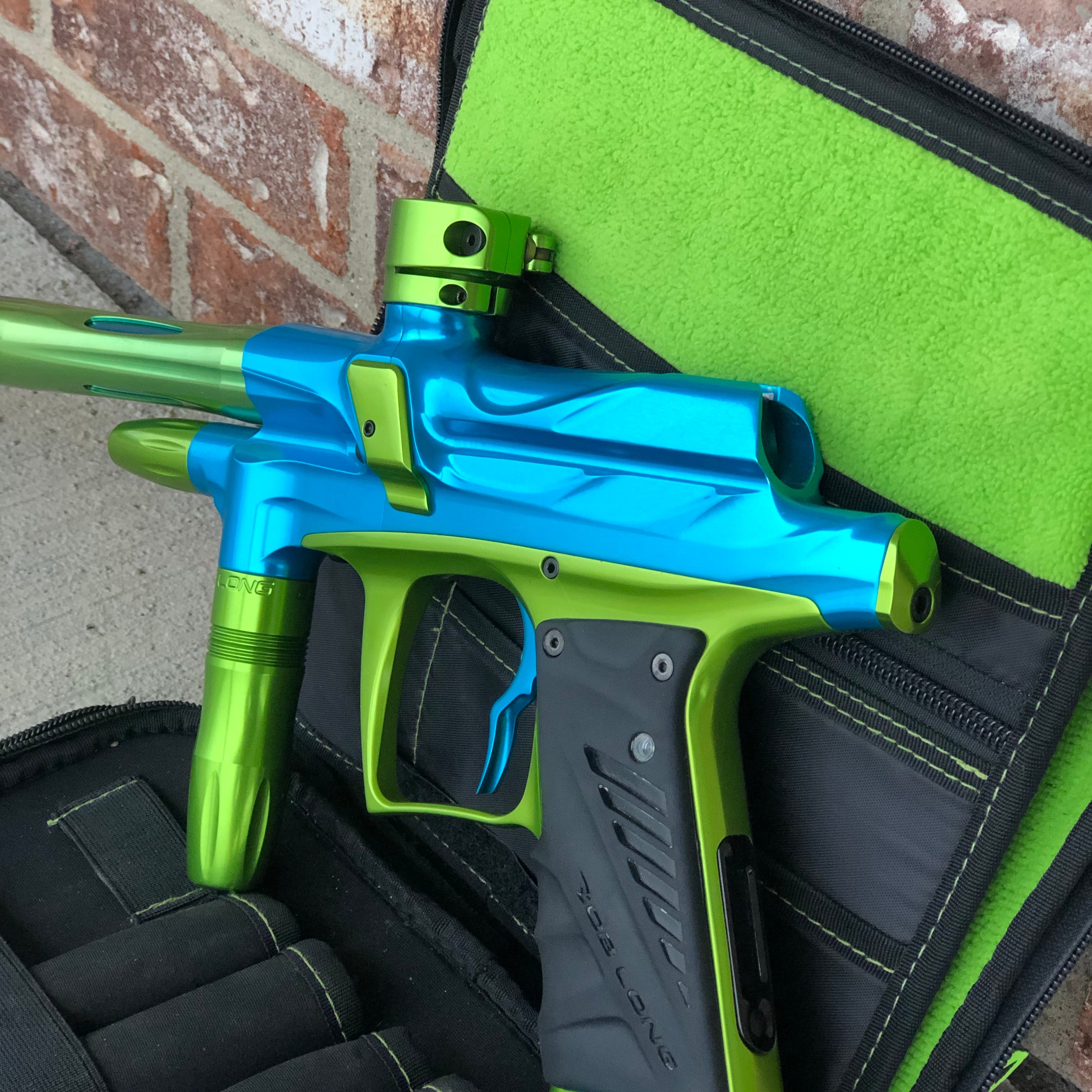 Used Bob Long Stratus Cut G6R Paintball Gun - Teal / Green