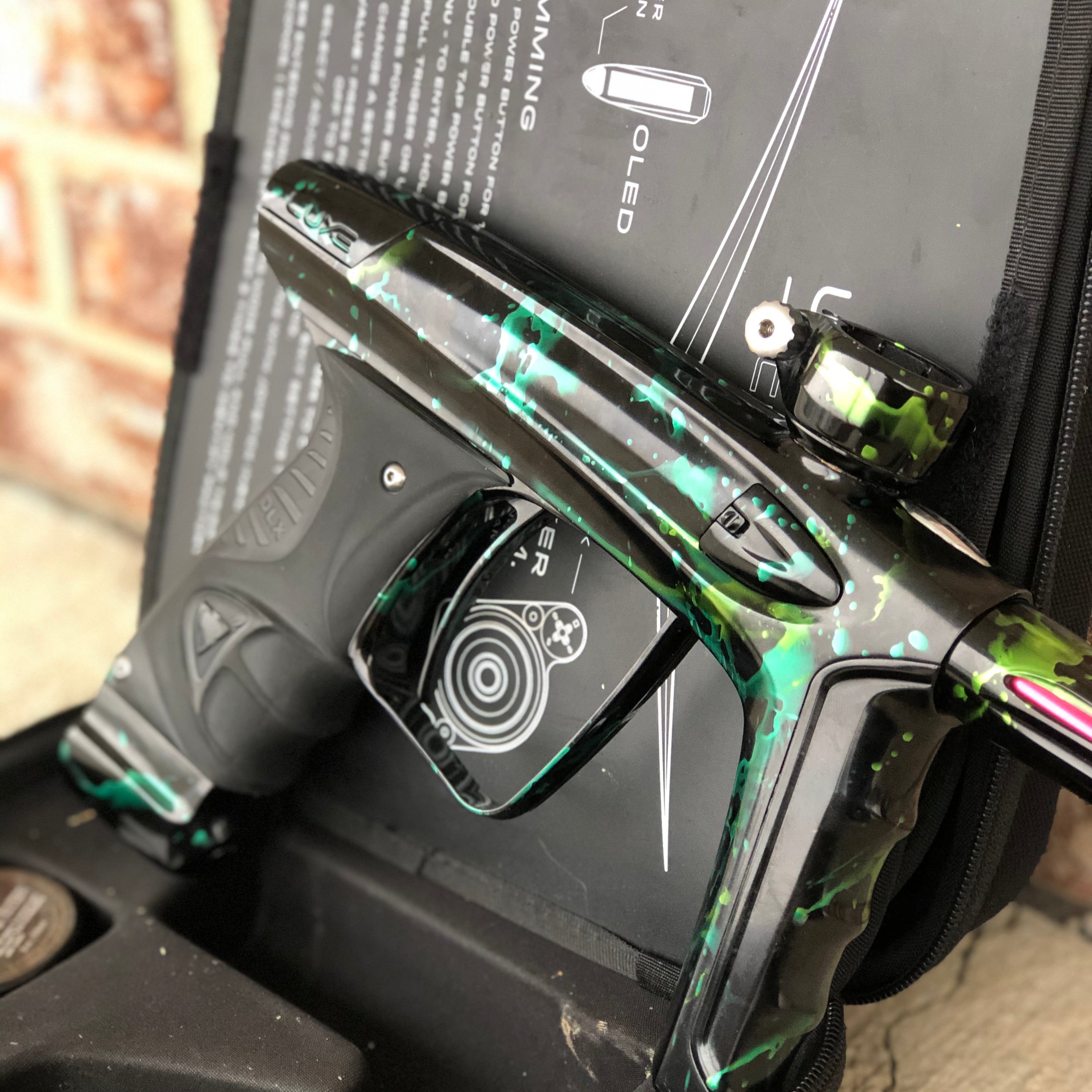 Used DLX Luxe Ice Paintball Gun - Green Splash