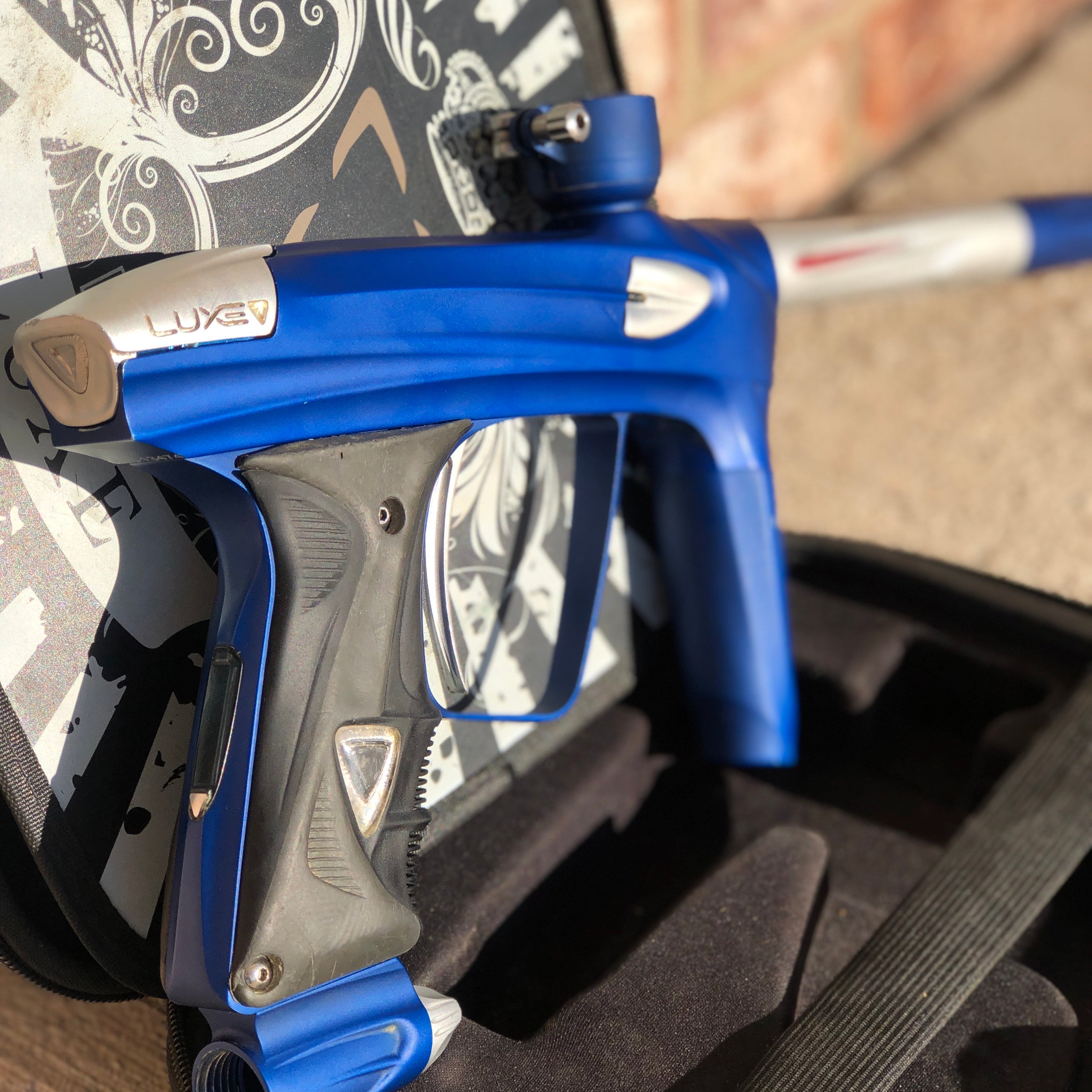 Used DLX Luxe 2.0 Oled Paintball Gun - Blue / Silver