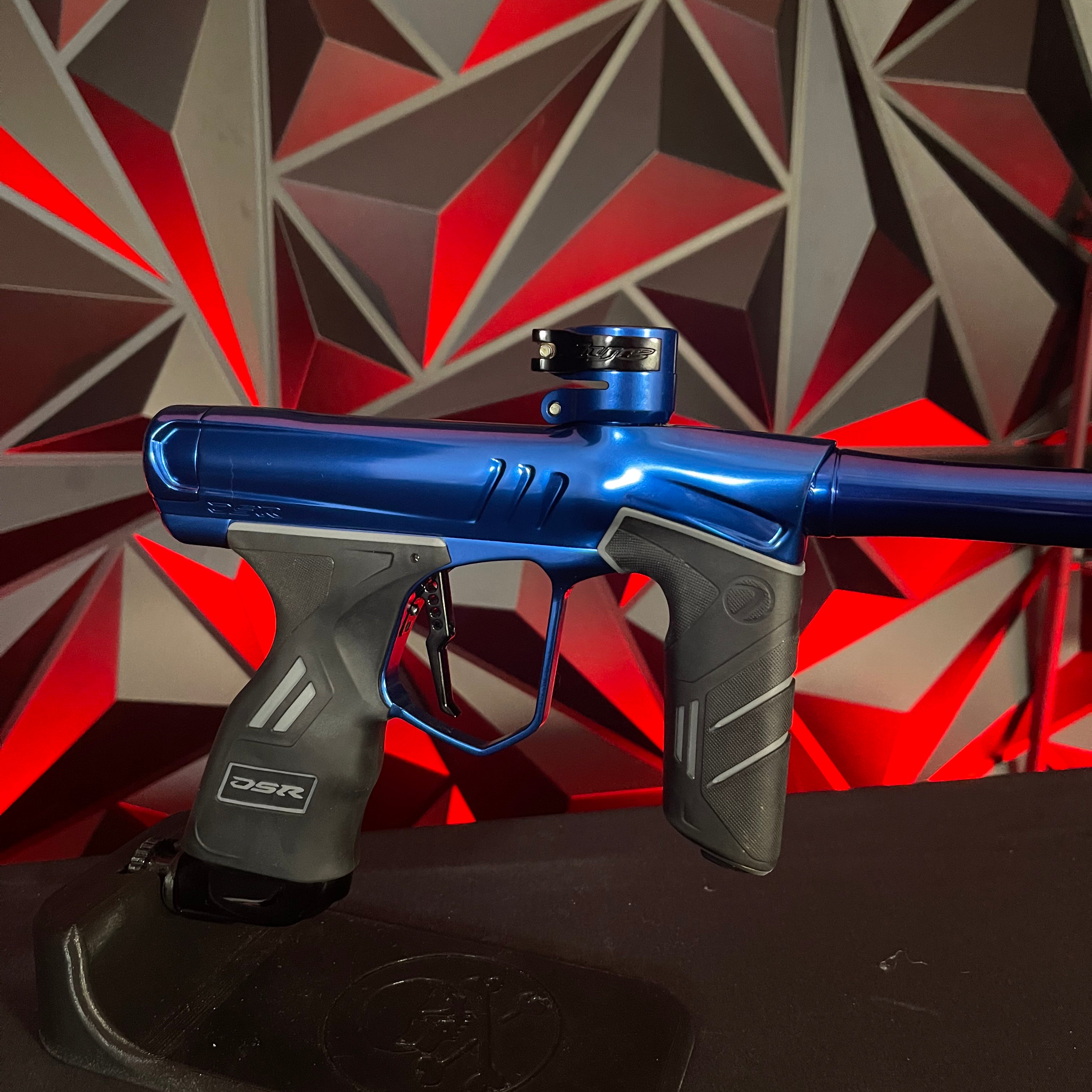 Used Dye DSR+ Paintball Gun - Deep Blue (Polished Blue/Polished Black) w/ IM Pro Kit