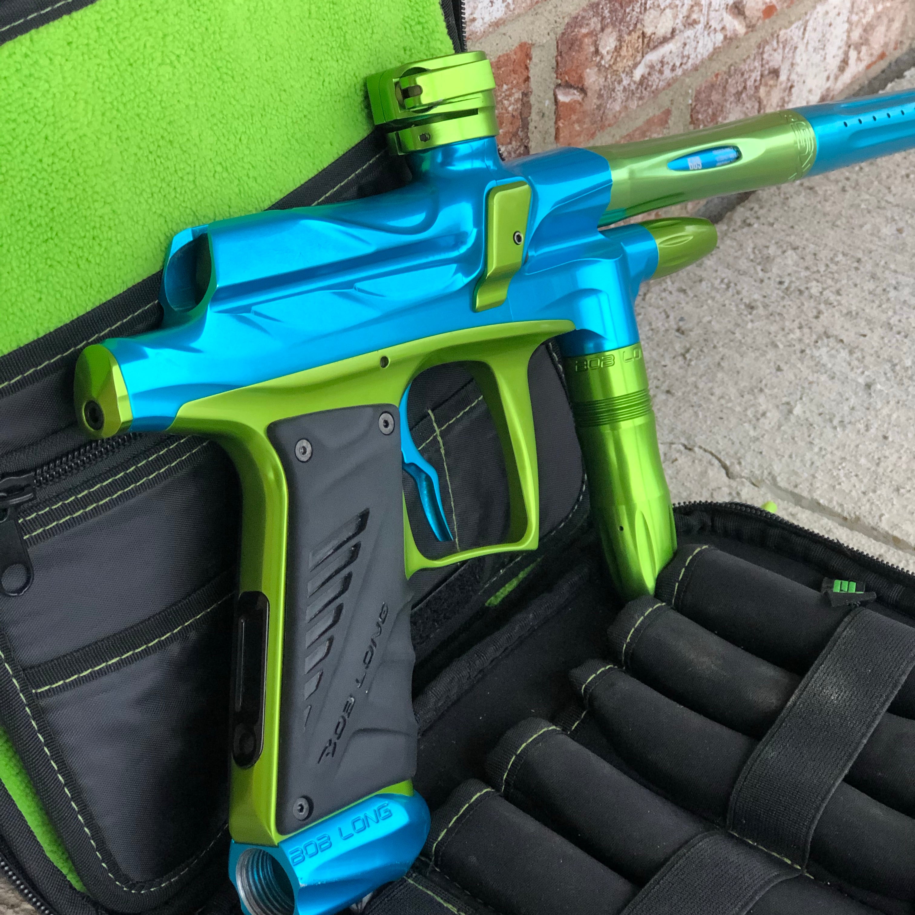 Used Bob Long Stratus Cut G6R Paintball Gun - Teal / Green