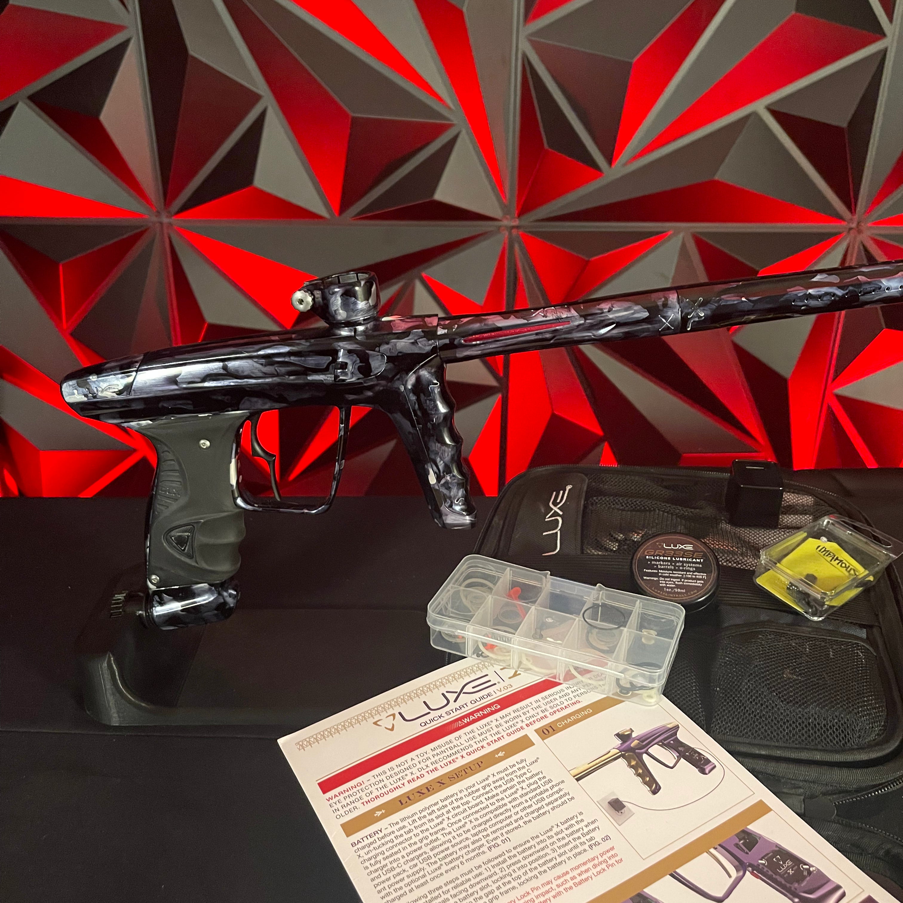 Used DLX Luxe X Paintball Gun - Grey Marble