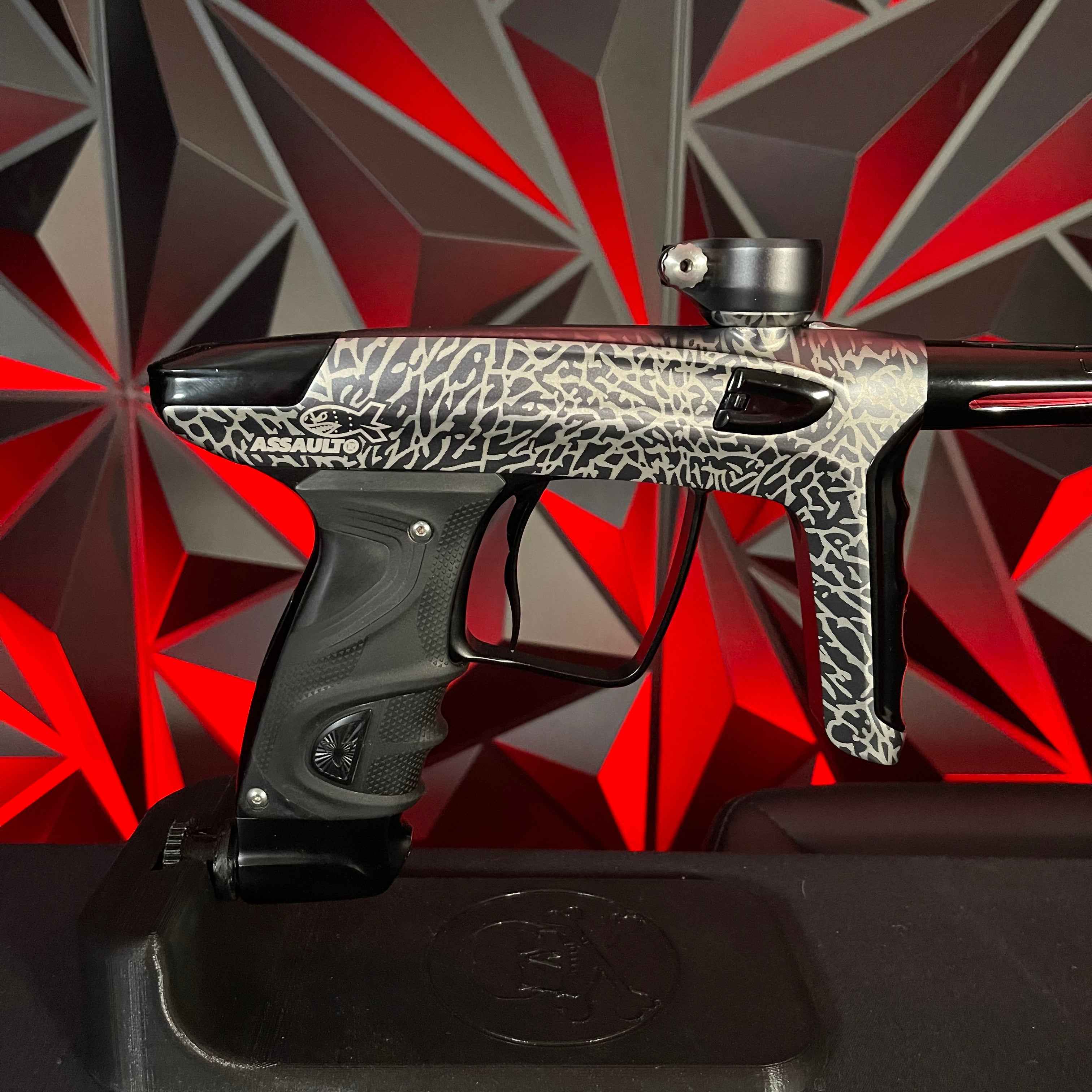 Used DLX TM40 Paintball Gun - LE Assault