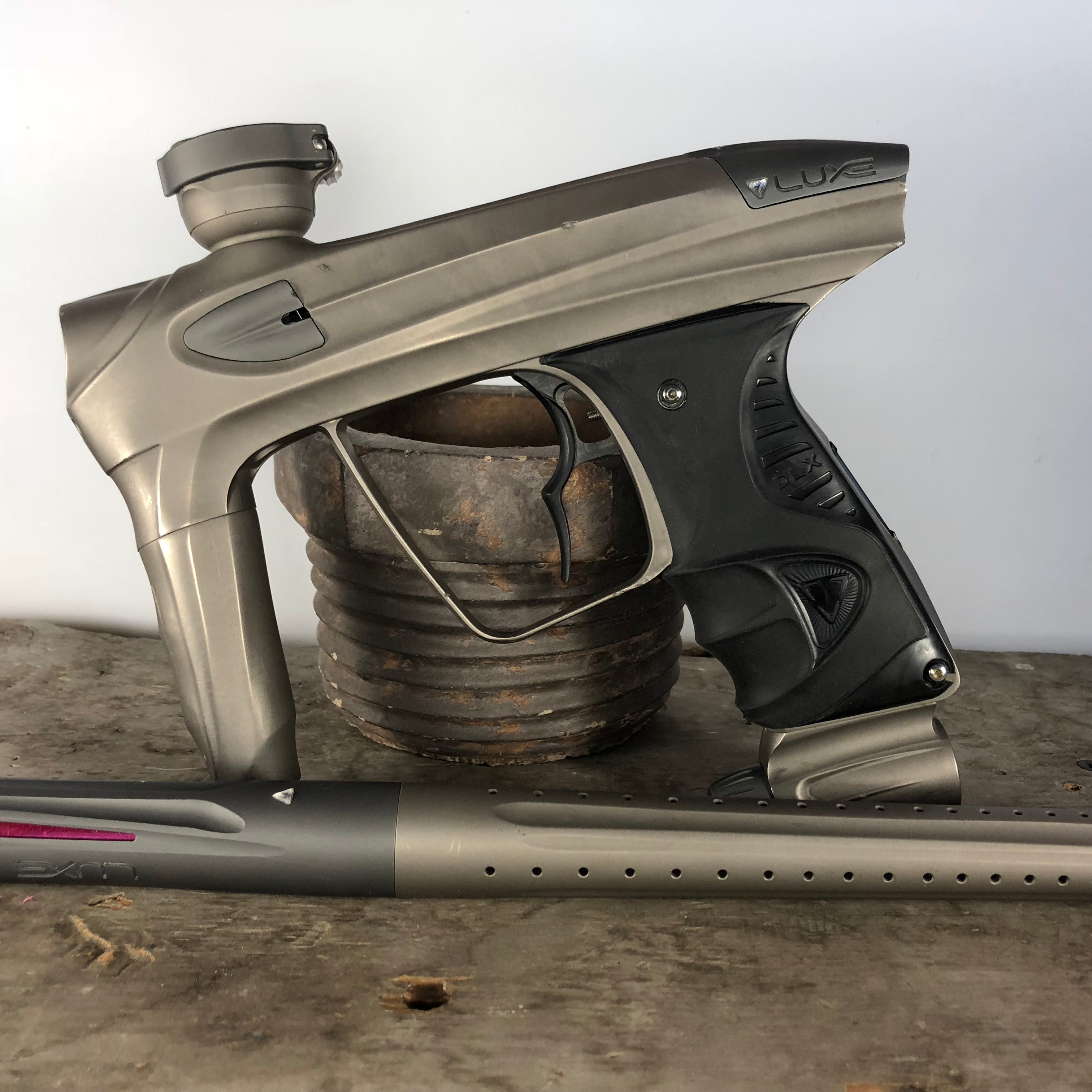 Used Dlx Luxe Oled 1 of 1 full ice coating - bolt and body