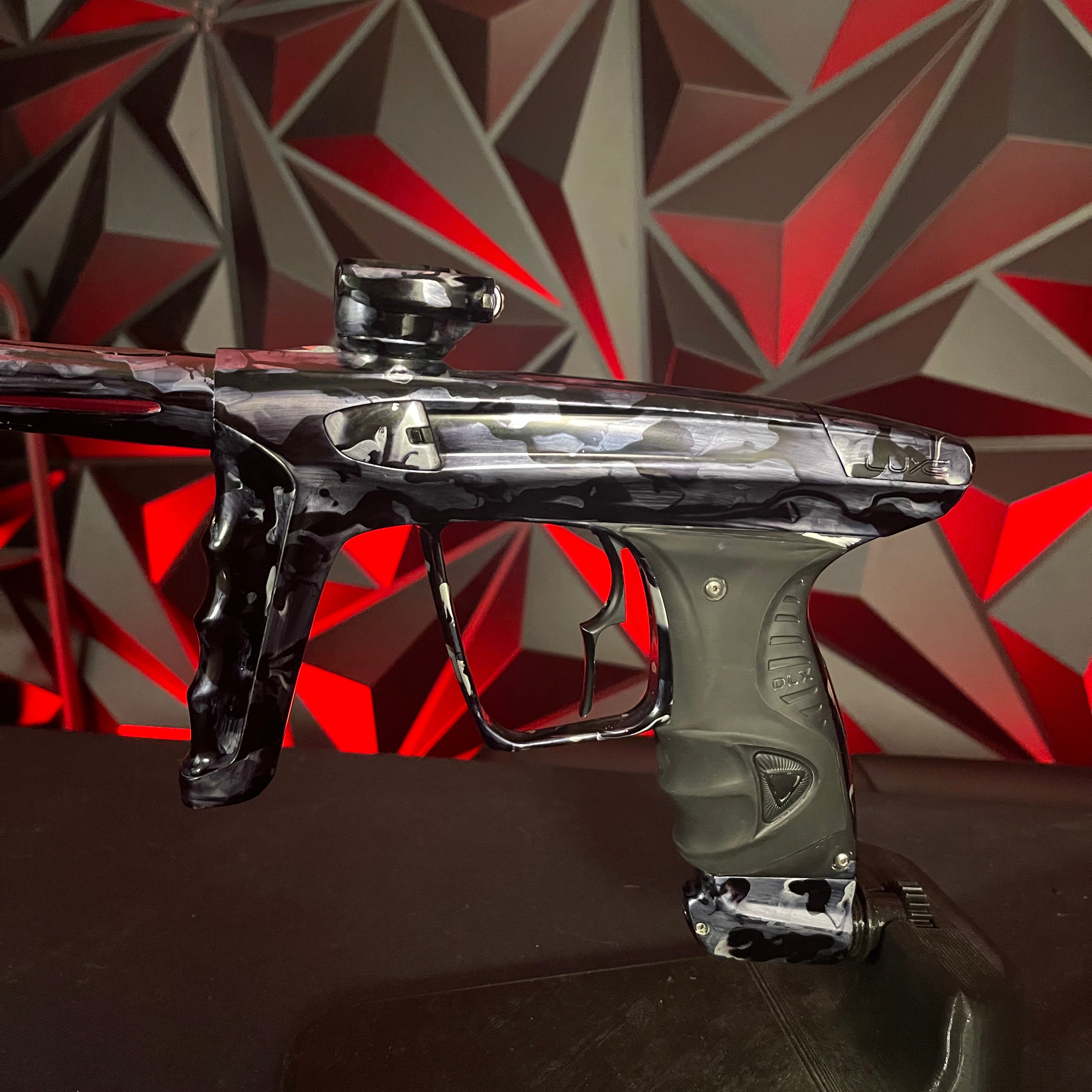 Used DLX Luxe X Paintball Gun - Grey Marble