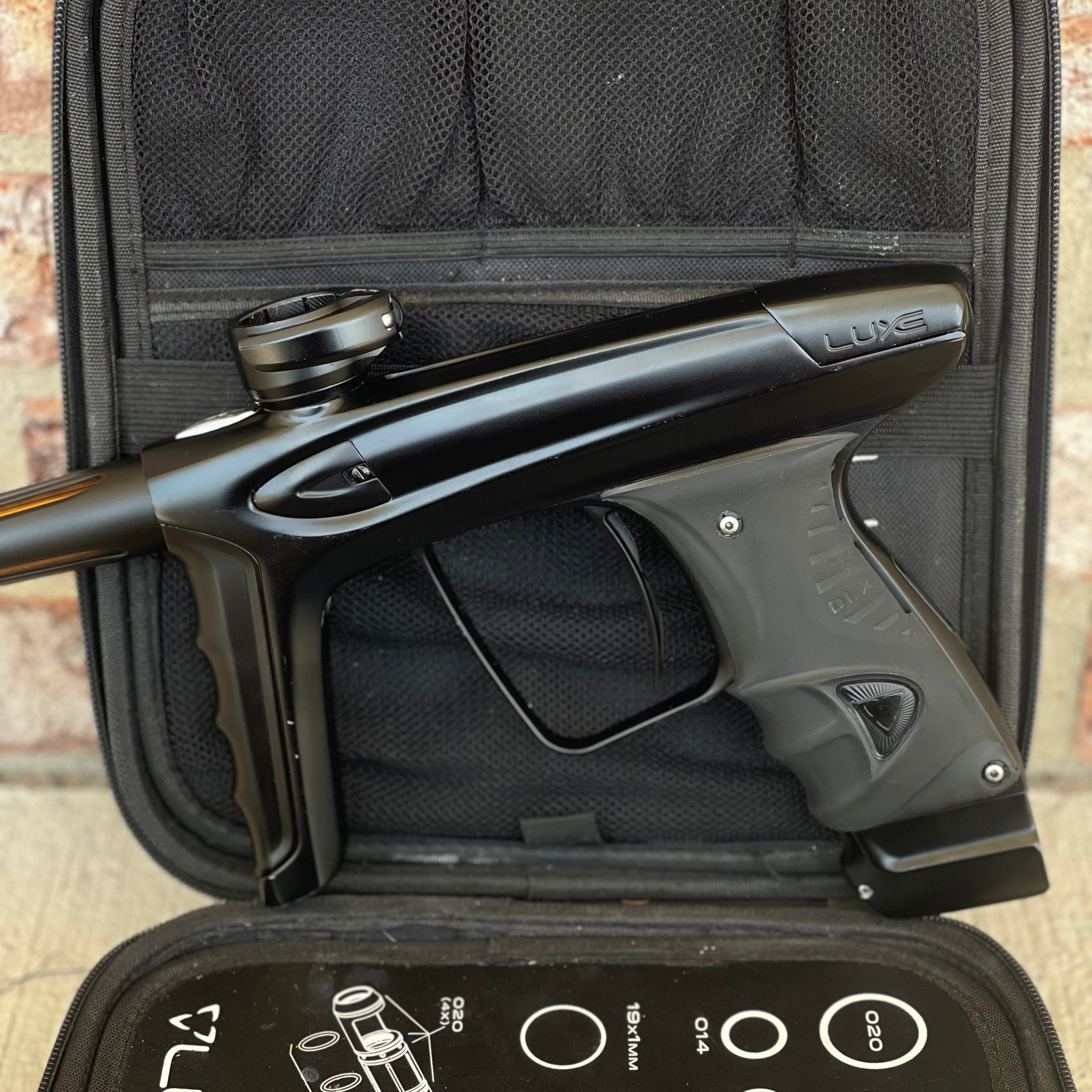 Used DLX Luxe Ice Paintball Gun - Dust Black w/ Encore Bolt