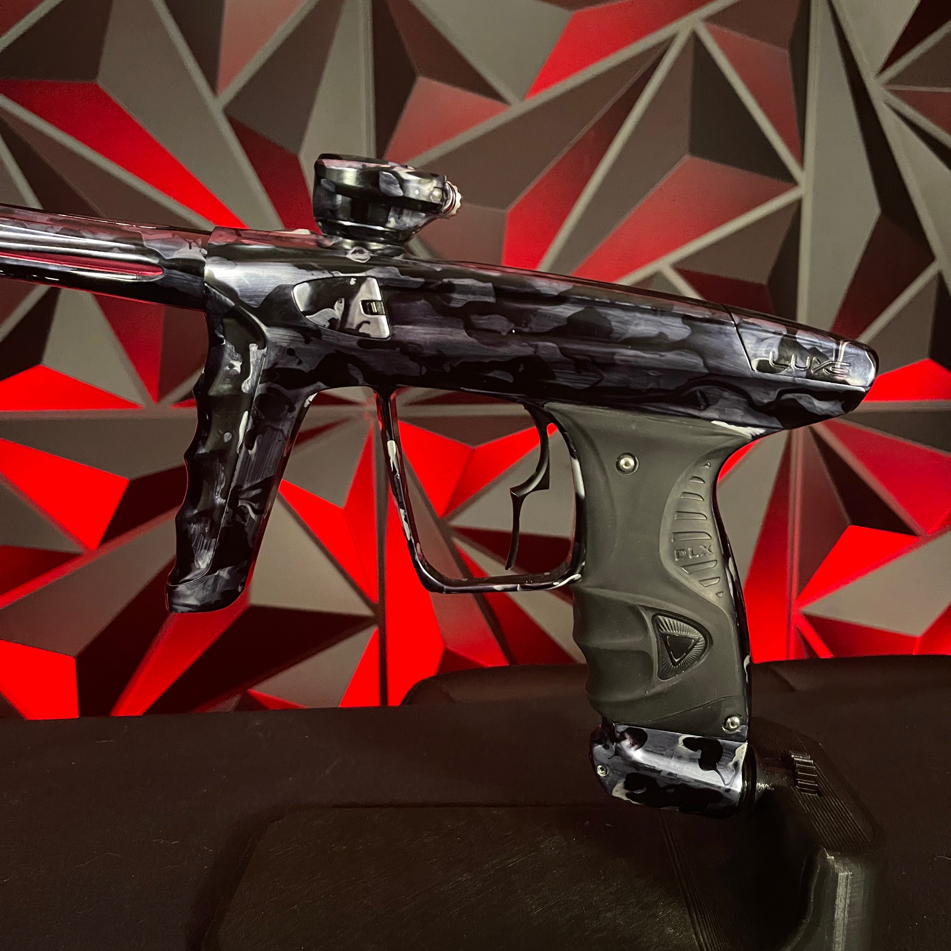 Used DLX Luxe X Paintball Gun - Grey Marble