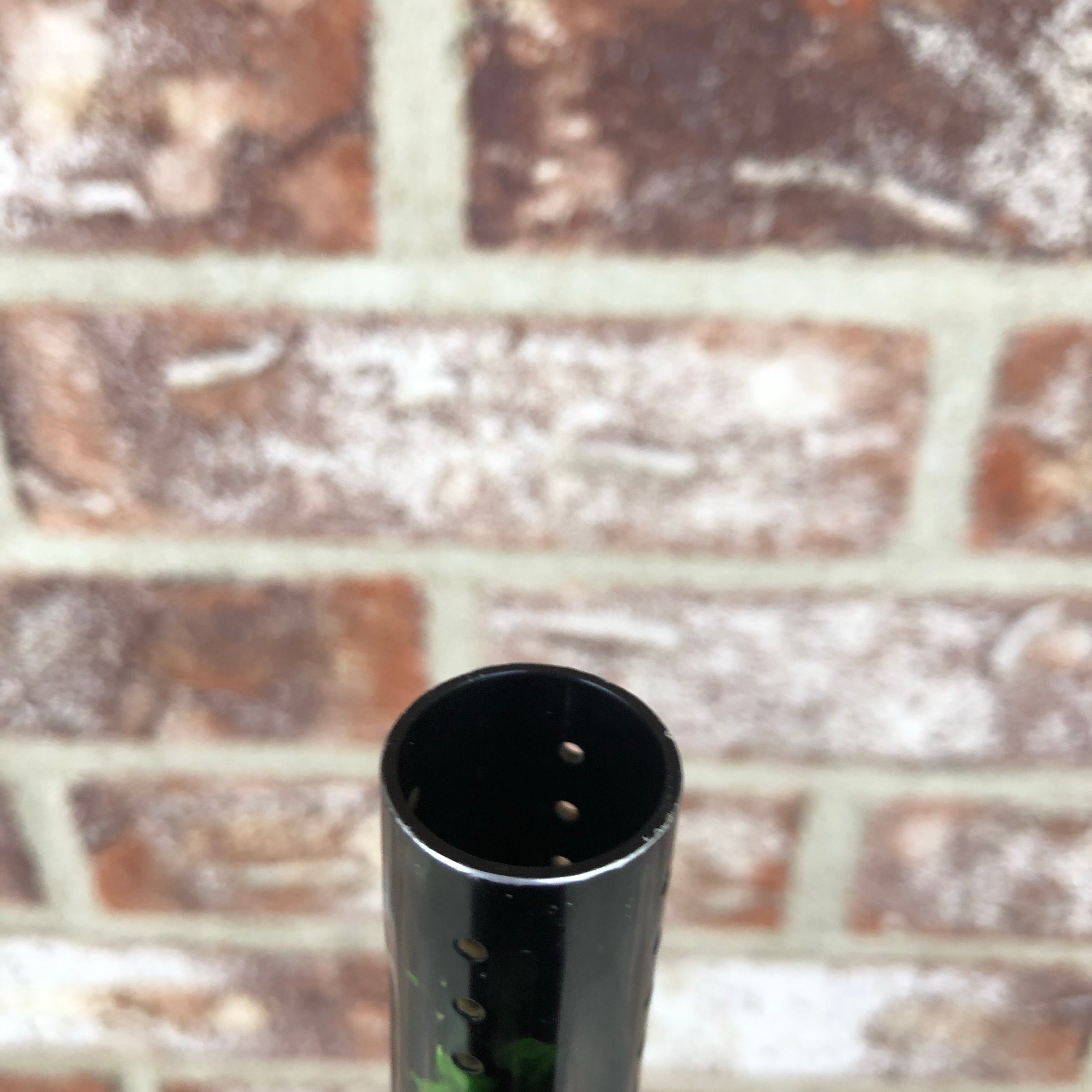 Used DLX Luxe Ice Paintball Gun - Green Splash