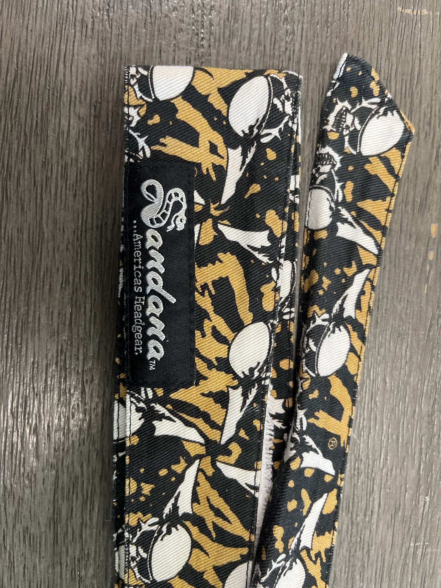 Used Sandana Limited Edition Archie Gold Flying Skulls Paintball Headband - Black/Gold