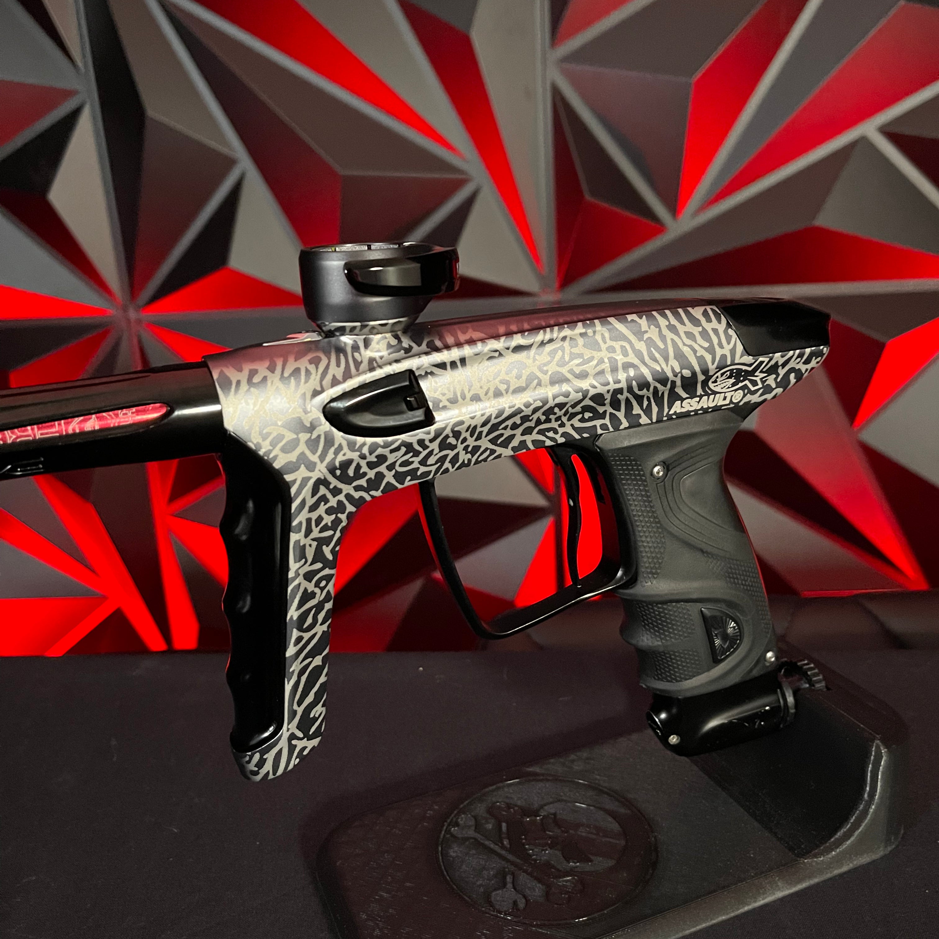 Used DLX TM40 Paintball Gun - LE Assault