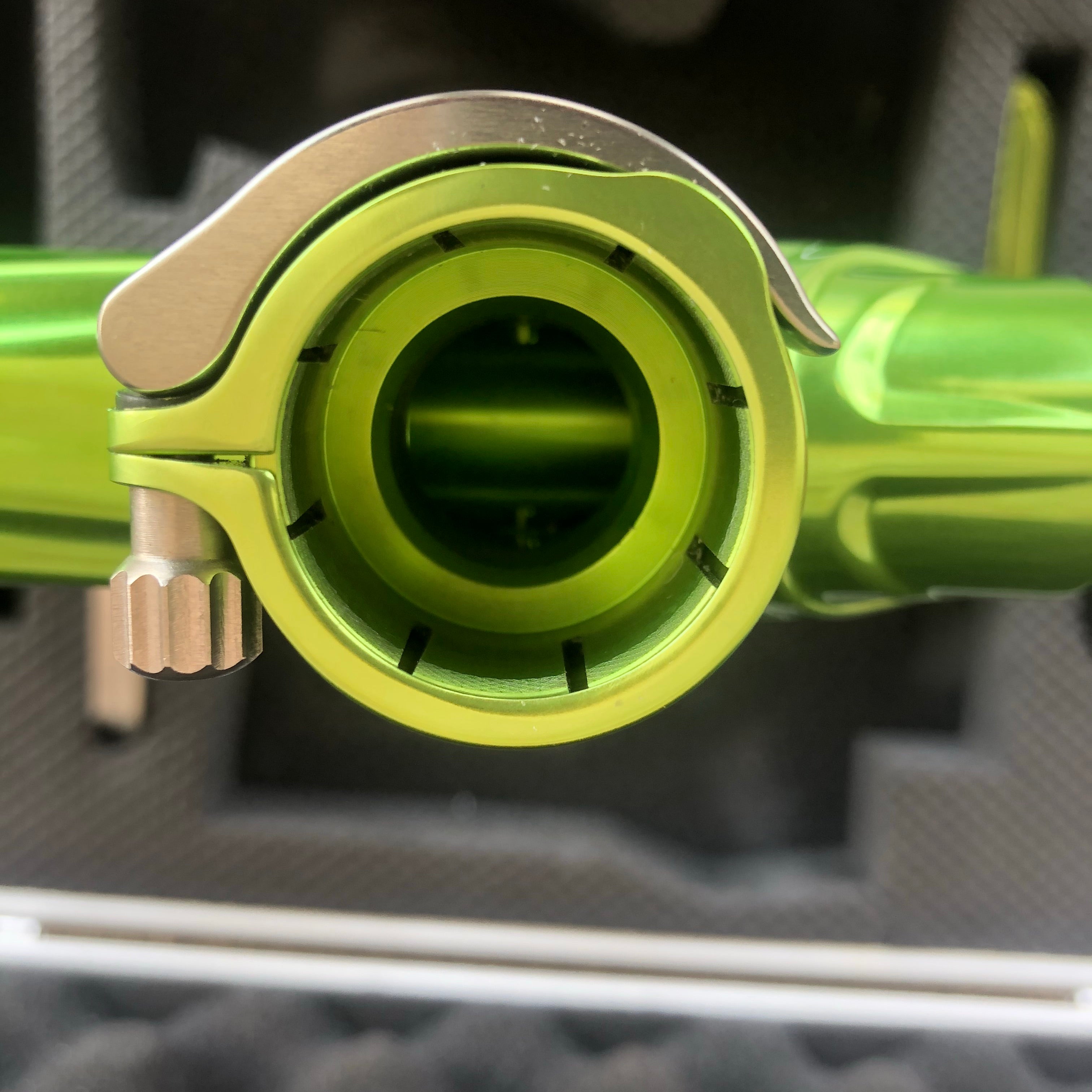 Used DLX Luxe 1.5 Paintball Gun - Gloss Lime/Pewter with 2.0 Core
