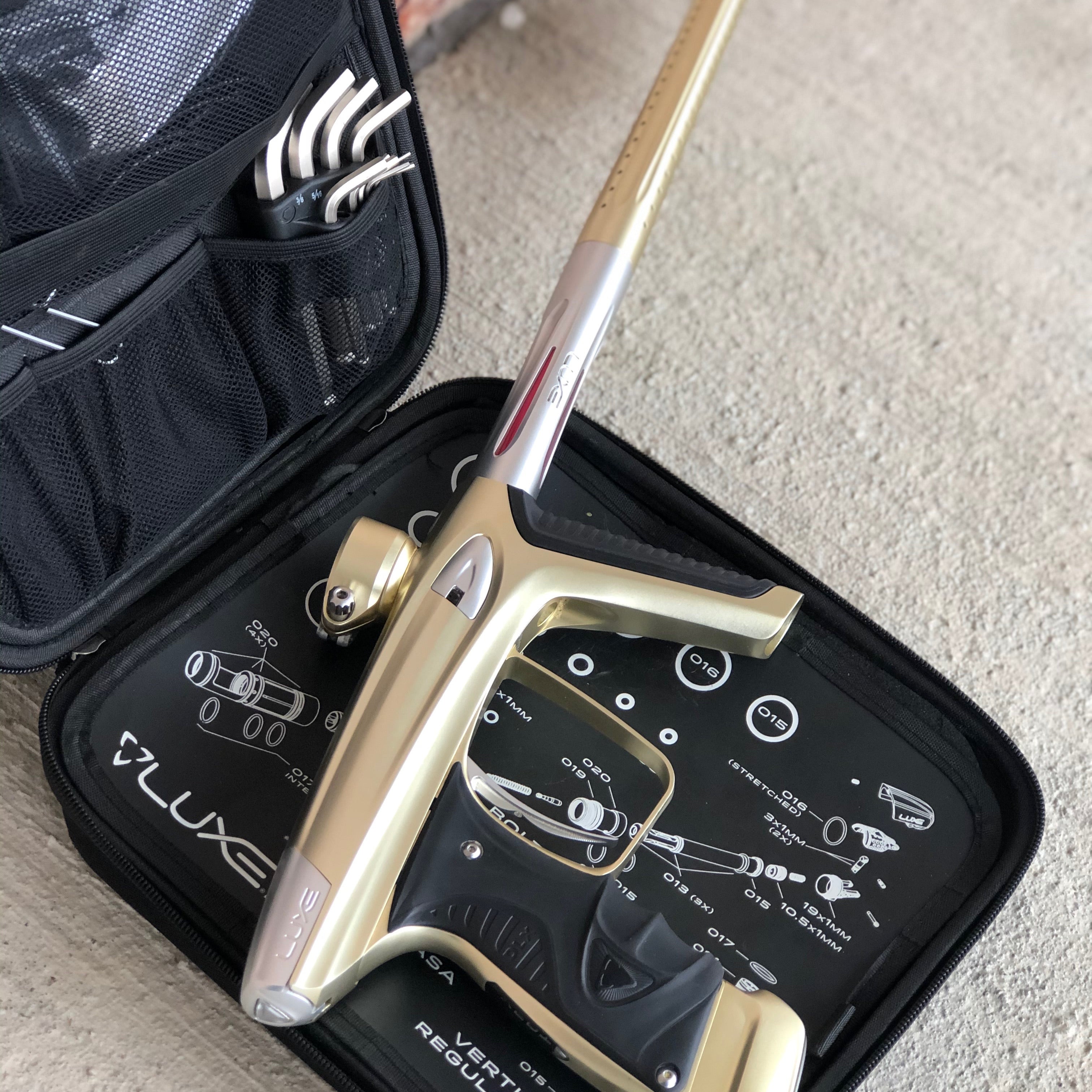 Used DLX Luxe Ice Paintball Gun - Dust Gold/Silver