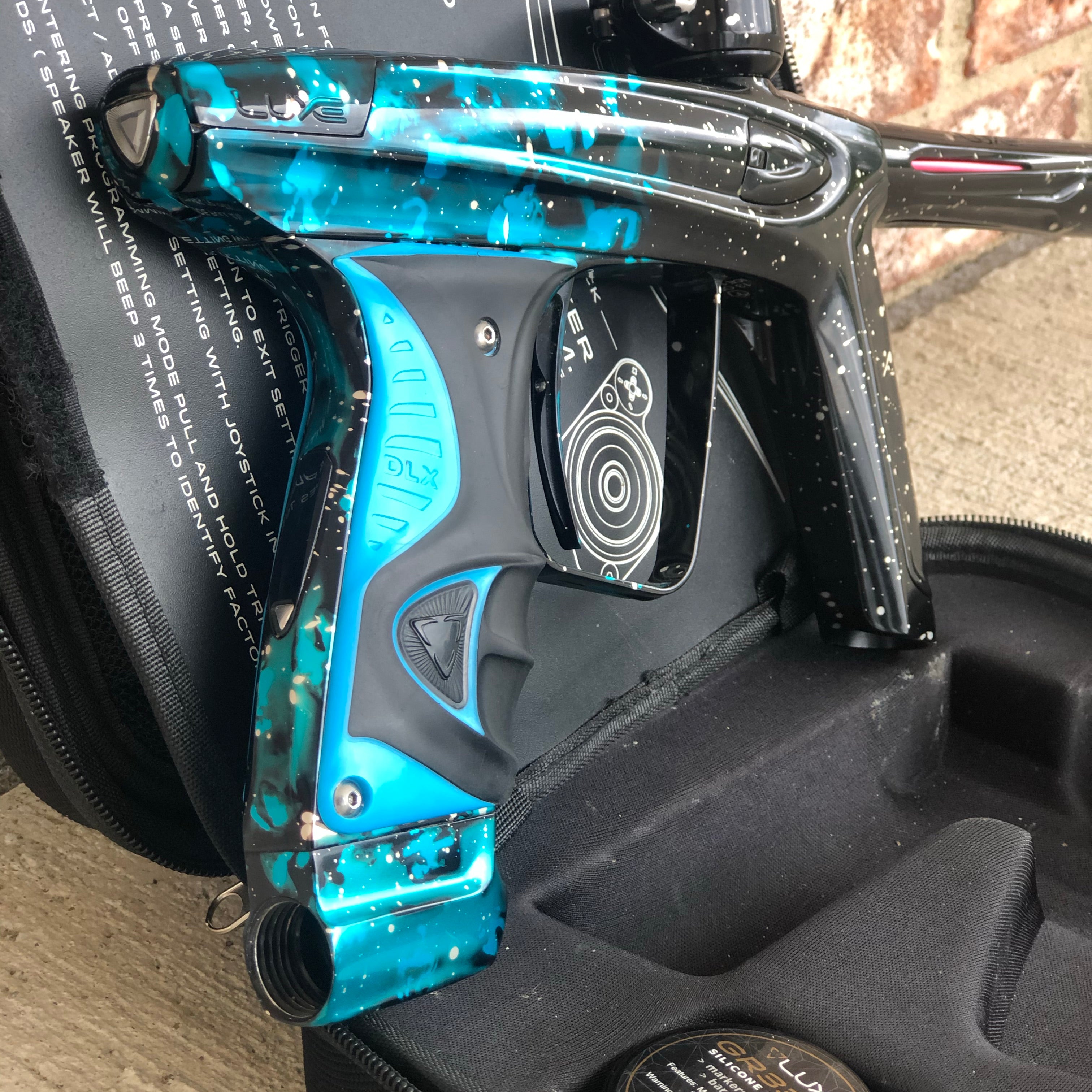 Used DLX Luxe Ice Paintball Gun - Blue Galaxy