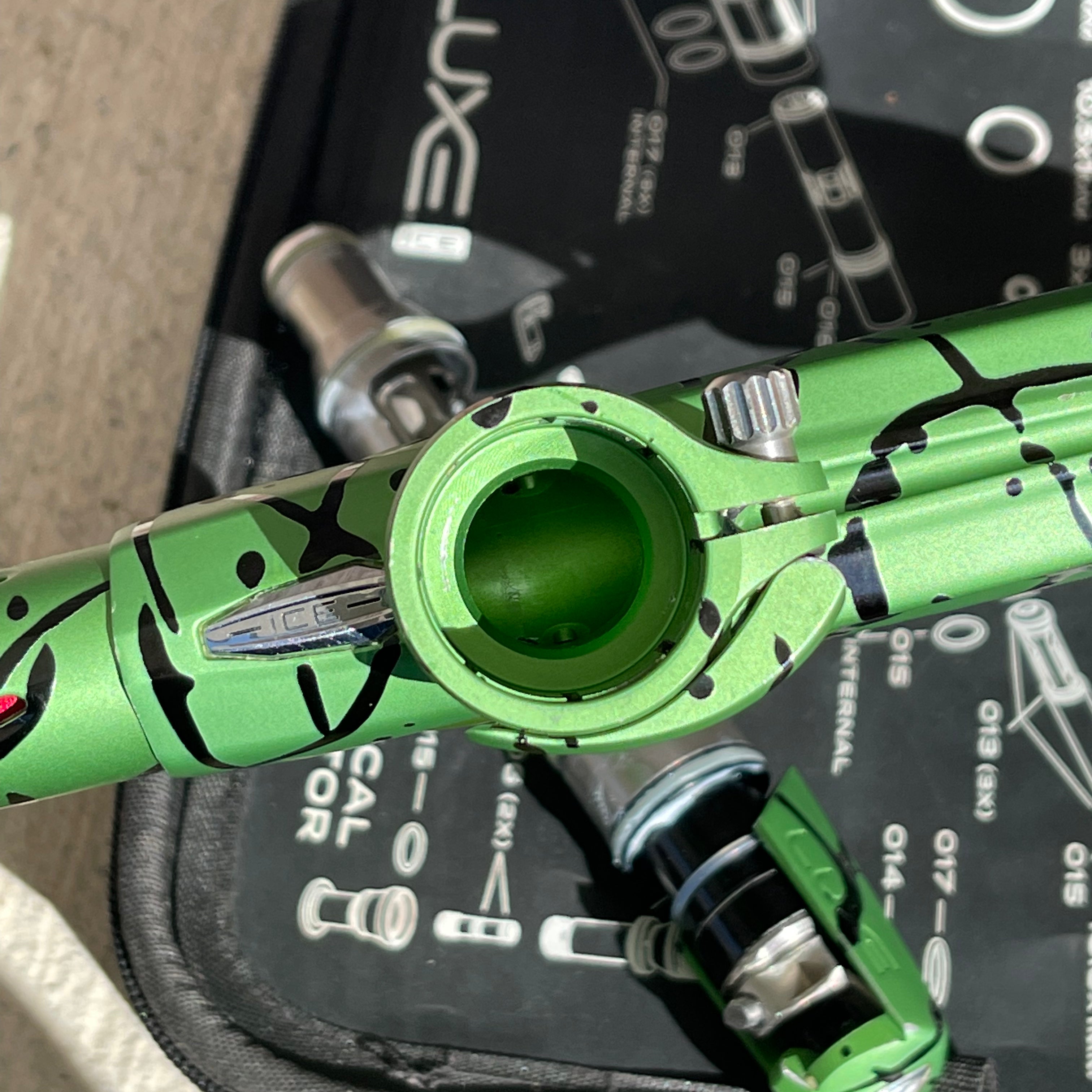 Used DLX Luxe Ice Paintball Gun - LE Dust Green/Black 3D Splash #7 of 20