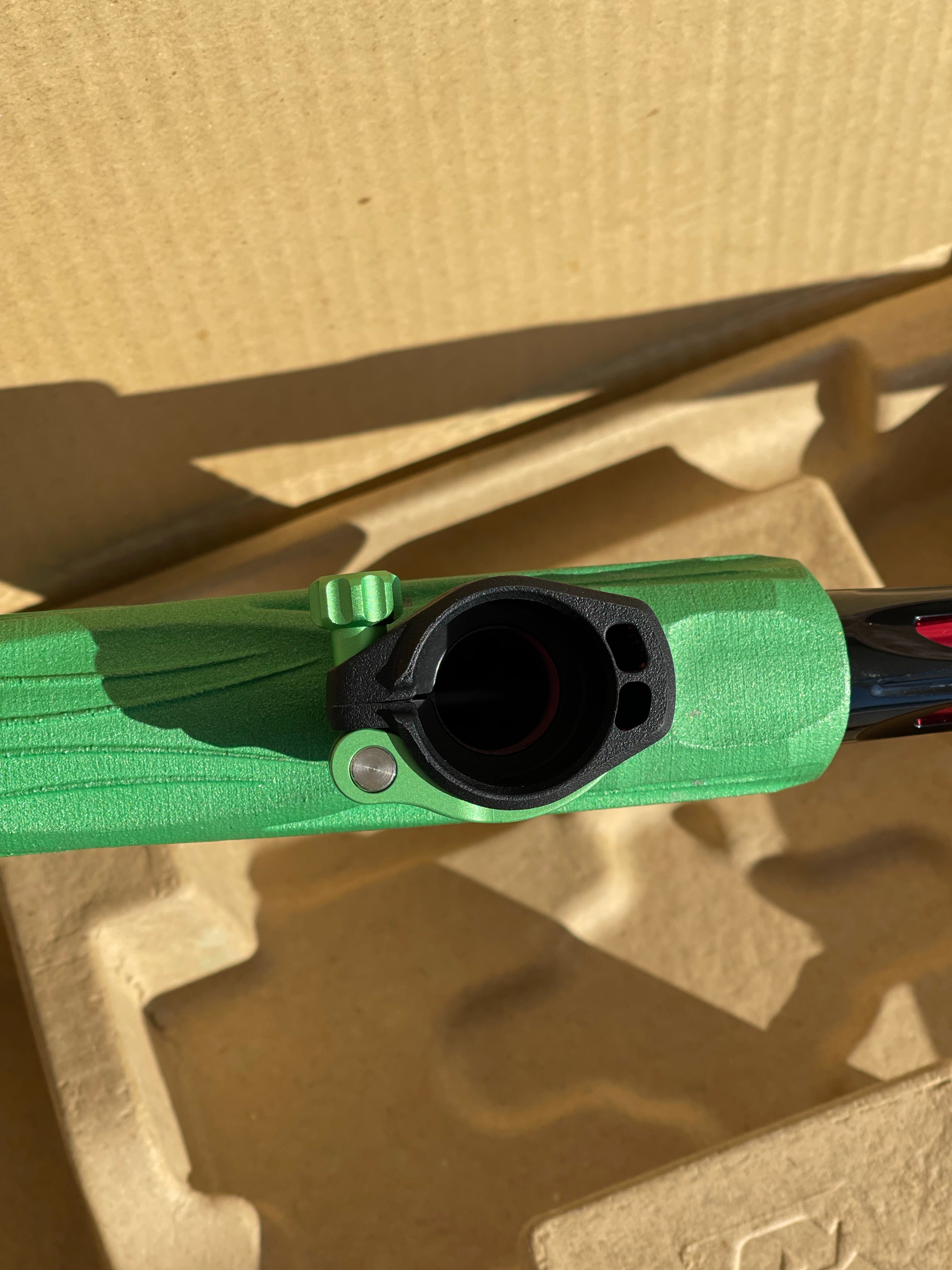 Used Planet Eclipse Emek 100 Paintball Gun - Green - Custom Body w/ Infamous Murder Trigger w/ Freak XL Barrel Kit, Hair 45 Trigger Valve, POPS ASA, Exalt Back Cap, Exalt Feedneck Lever, Rubber Front Grip Sleeve