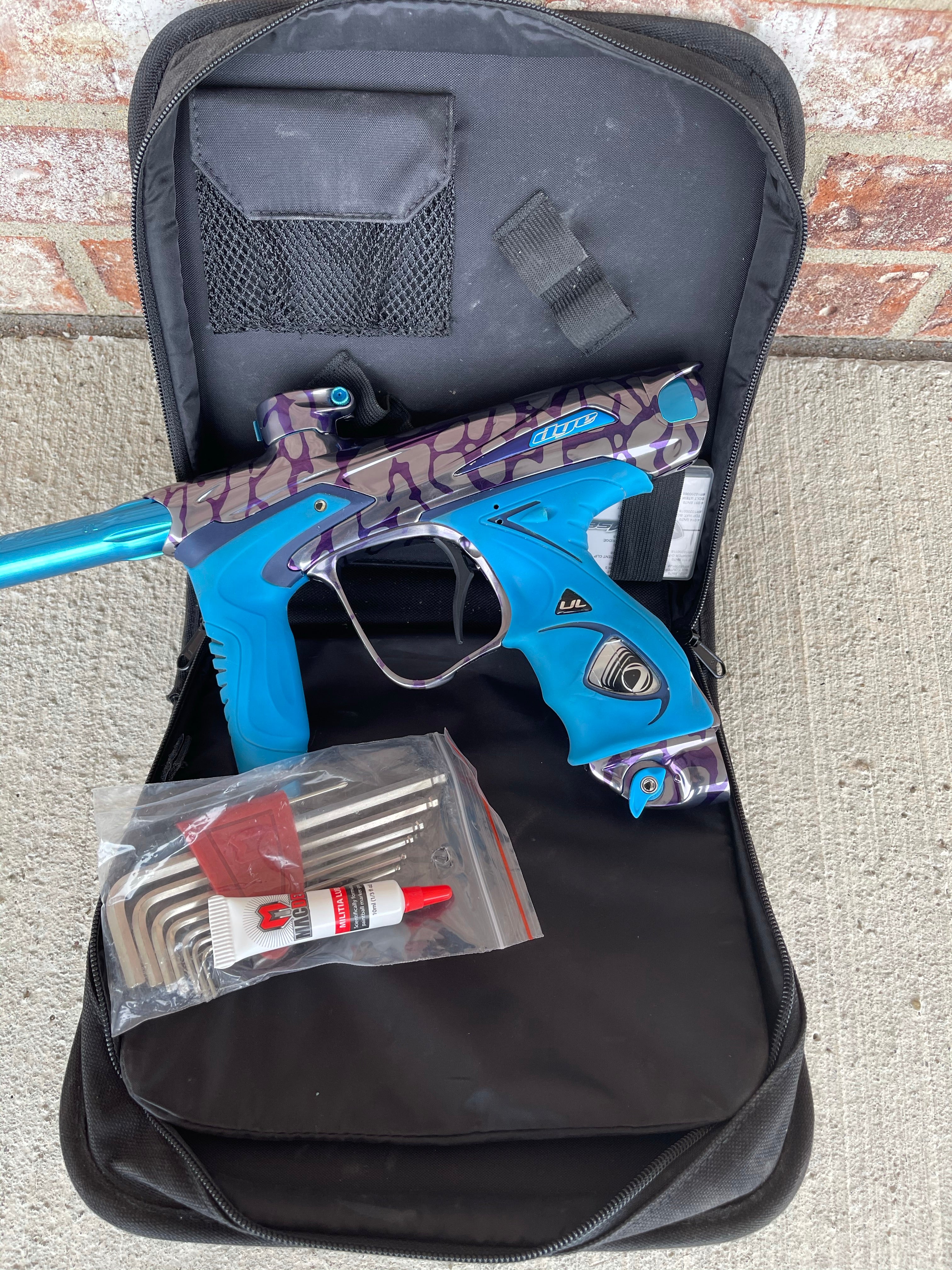 Used Dye DM15 Paintball Marker - Skinned Navy