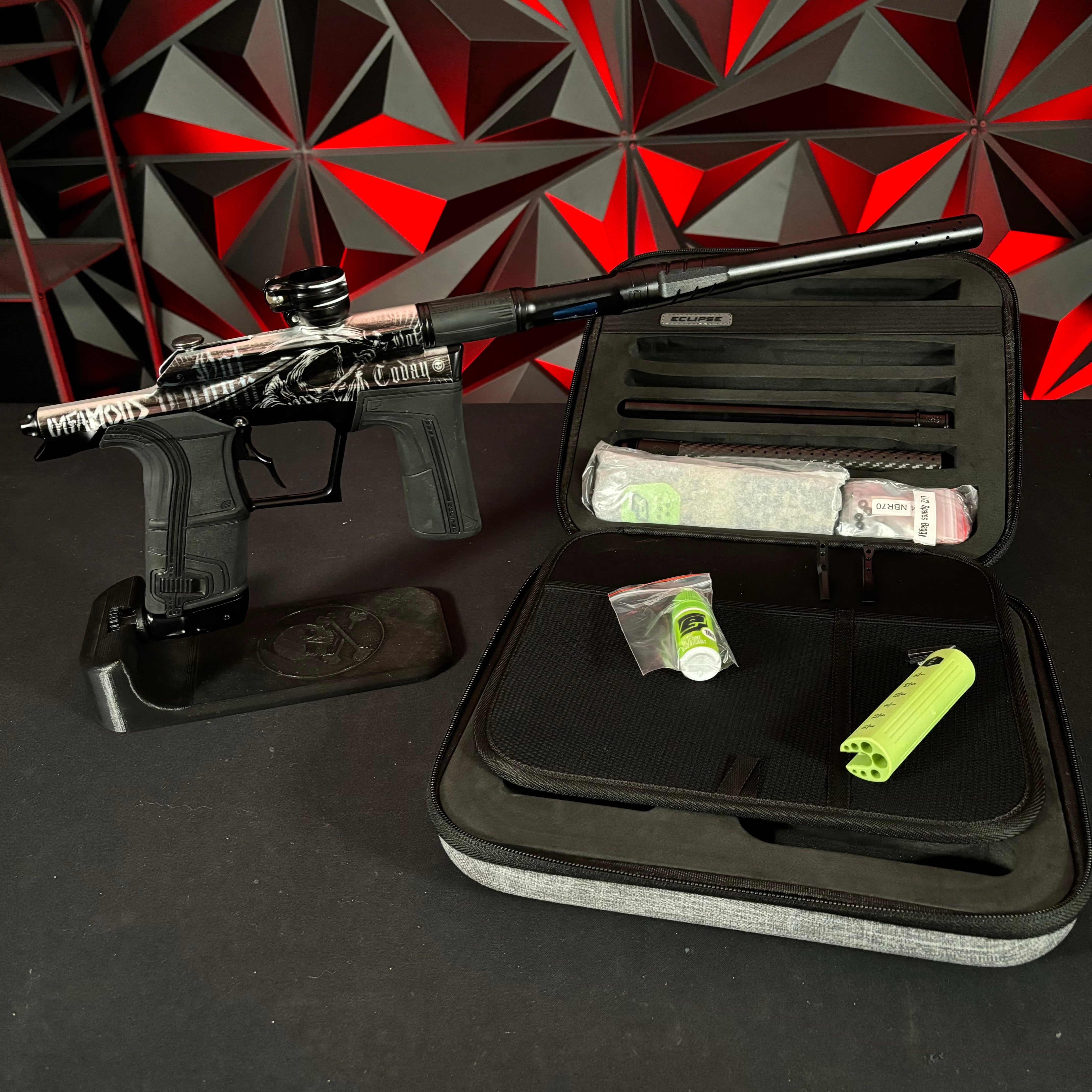 Used Infamous/Planet Eclipse LV2 Paintball Gun - Black/Grey Reaper w/I
