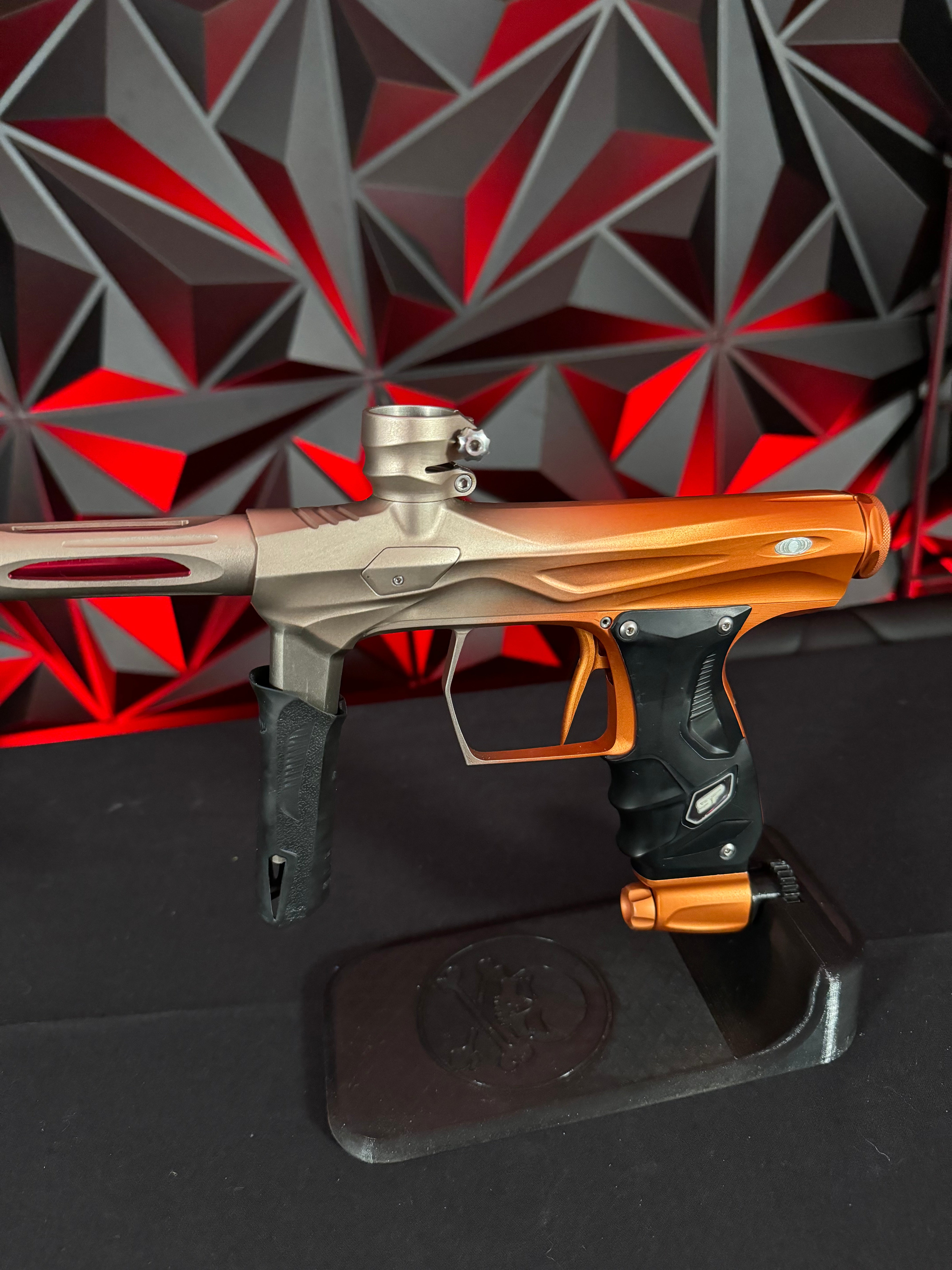 Used Shocker Amp Paintball Gun - Orange/Tan Fade w/Splash Barrel