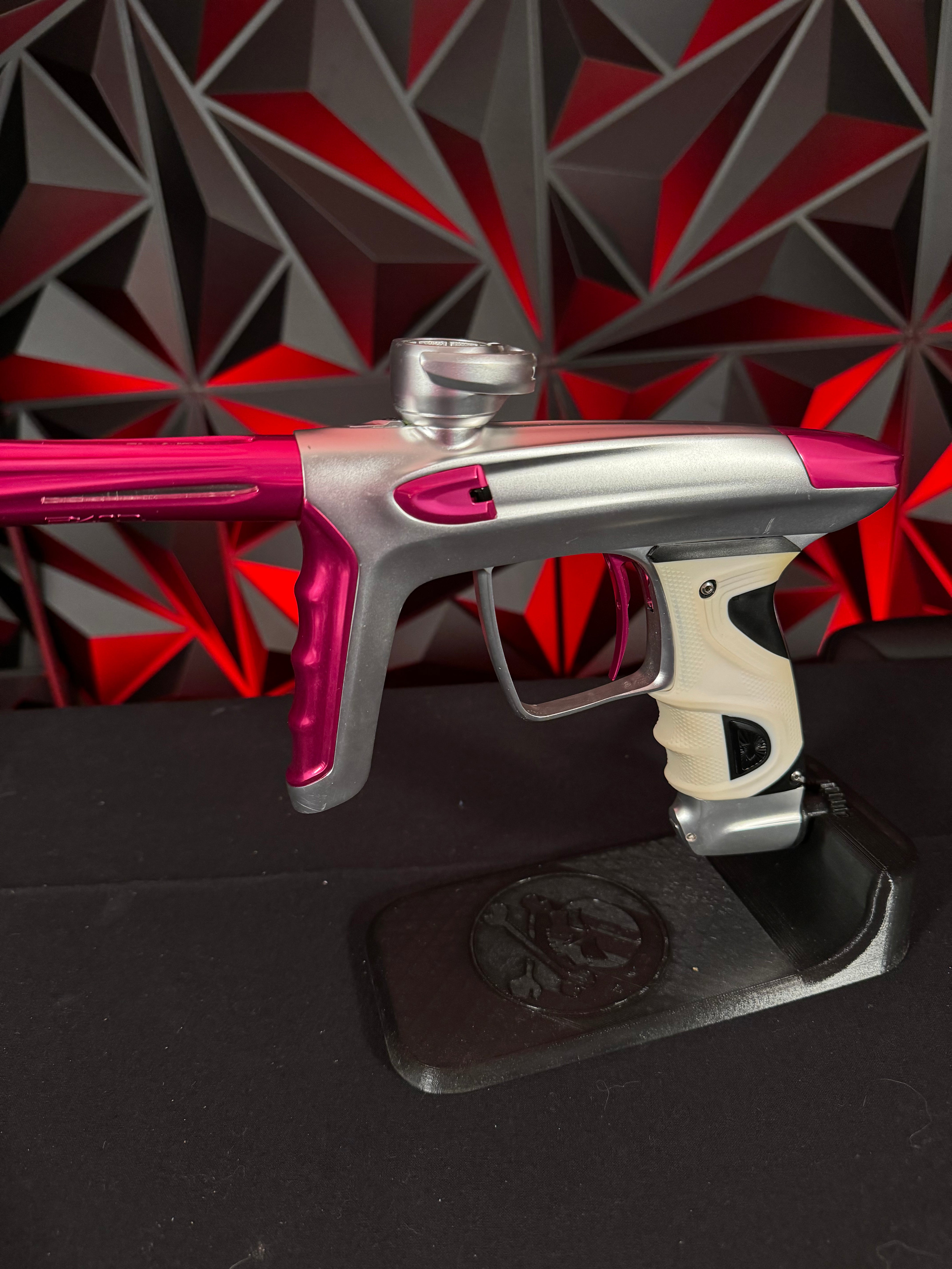 Used DLX TM40 Paintball Gun - Silver/Pink