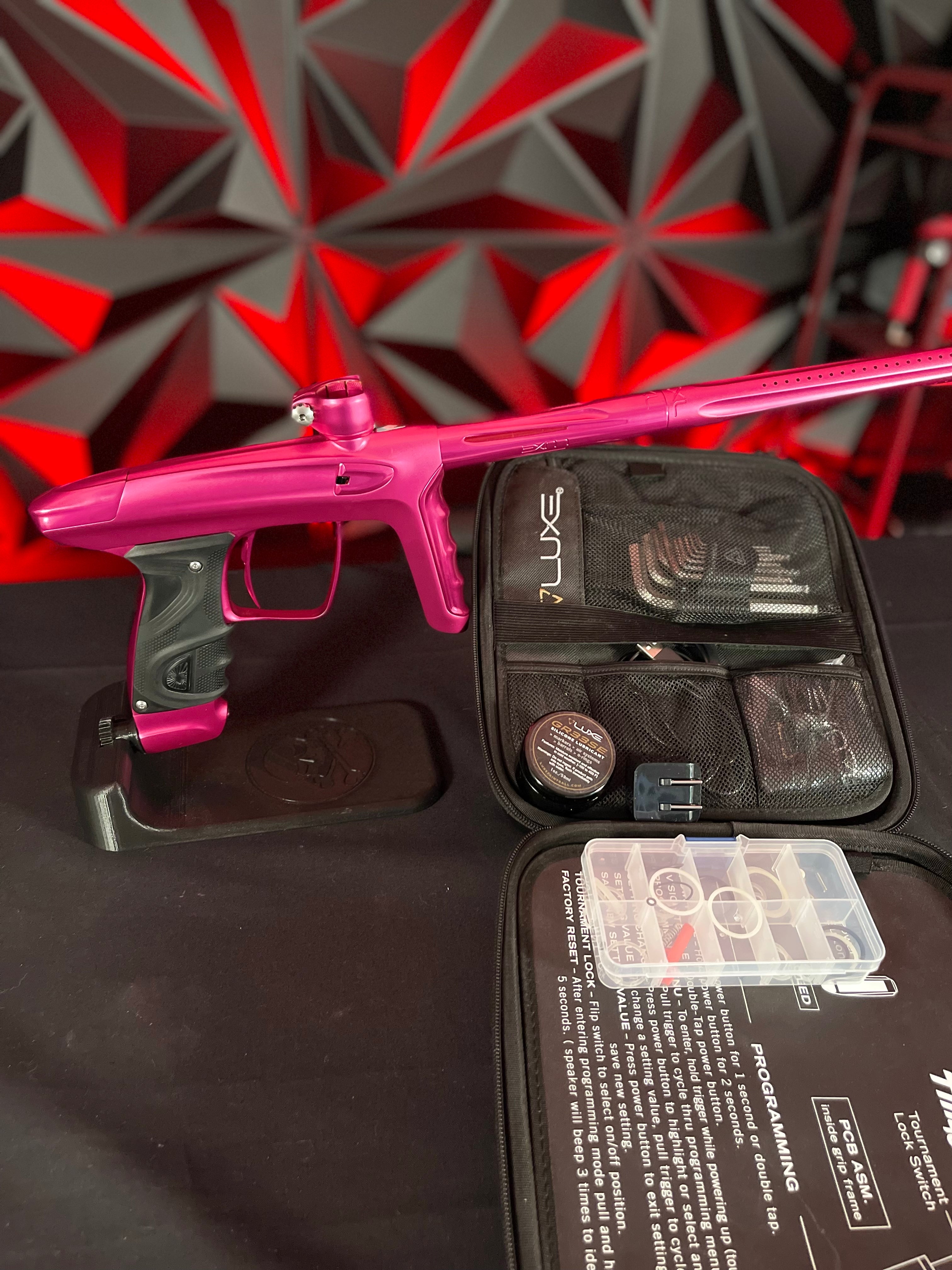 Used DLX Luxe TM40 Paintball Gun - Dust Pink