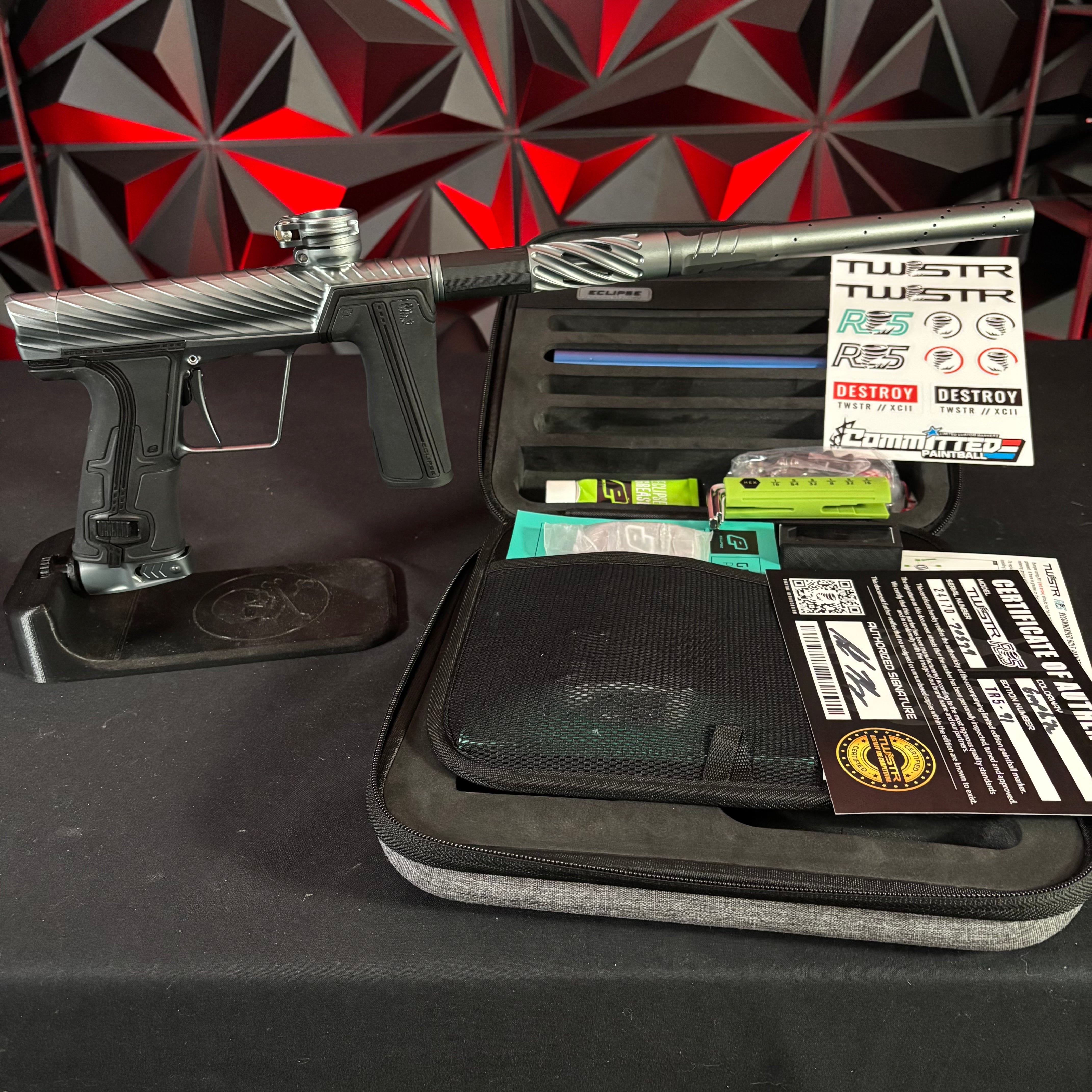 Used Planet Eclipse/Twister Geo R5 Paintball Marker - Graphite