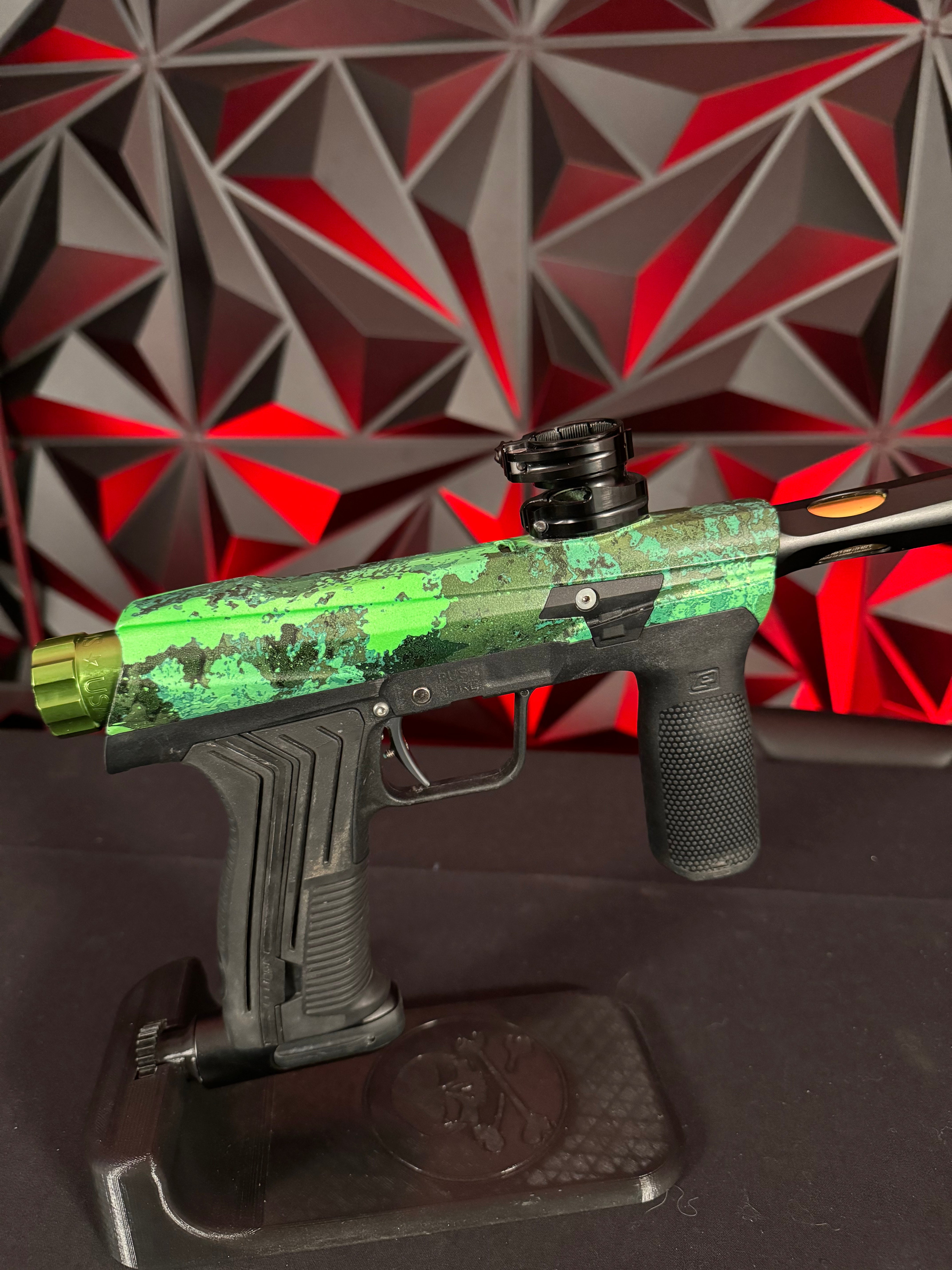 Planet Eclipse Emek 100 Paintball Gun w/ Custom Green Body w/Matching Spire IR2, Aftermarket trigger, Shaft FR Barrel,