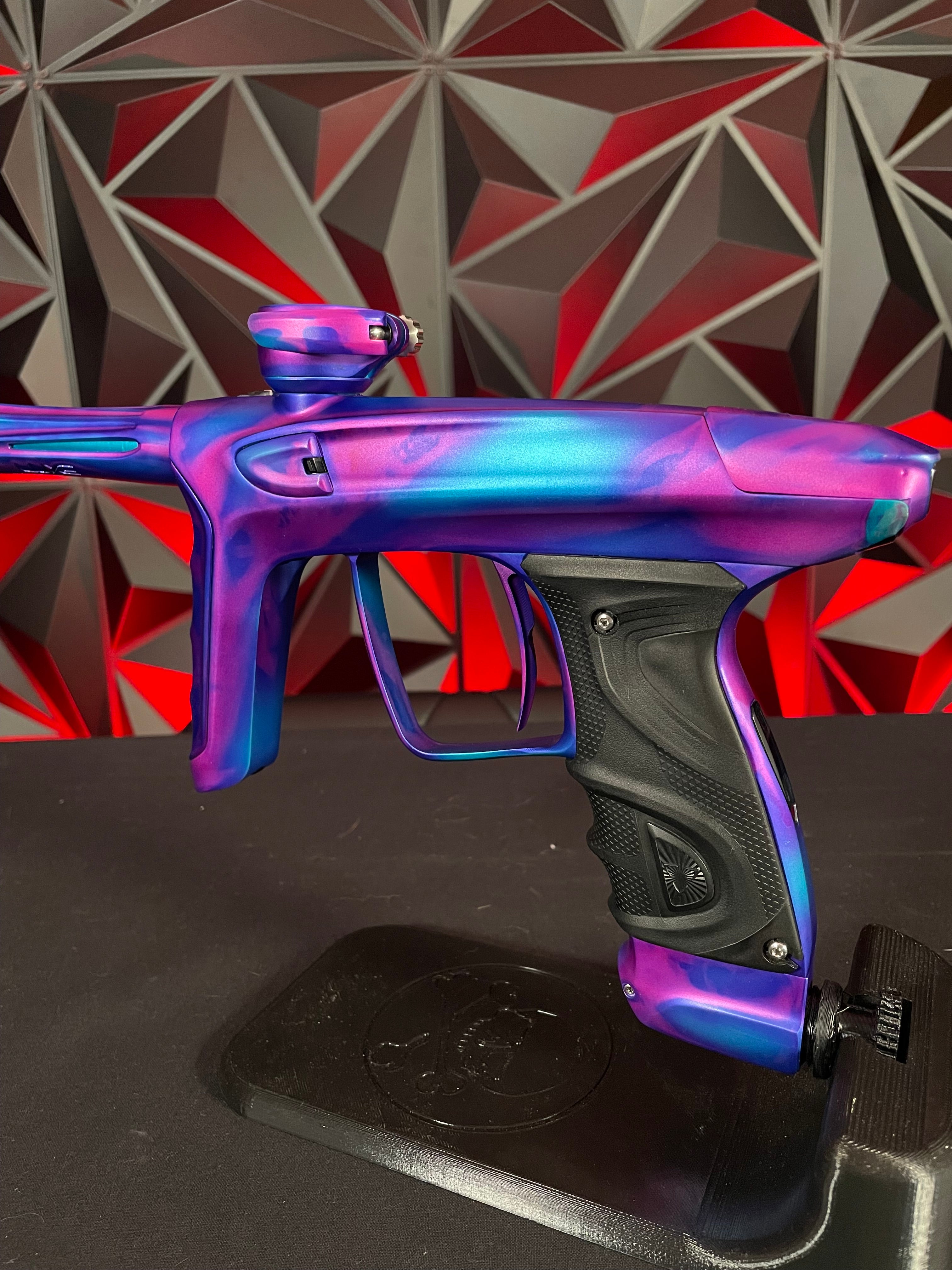 Used DLX Luxe TM40 Paintball Gun - LE Pink Smear