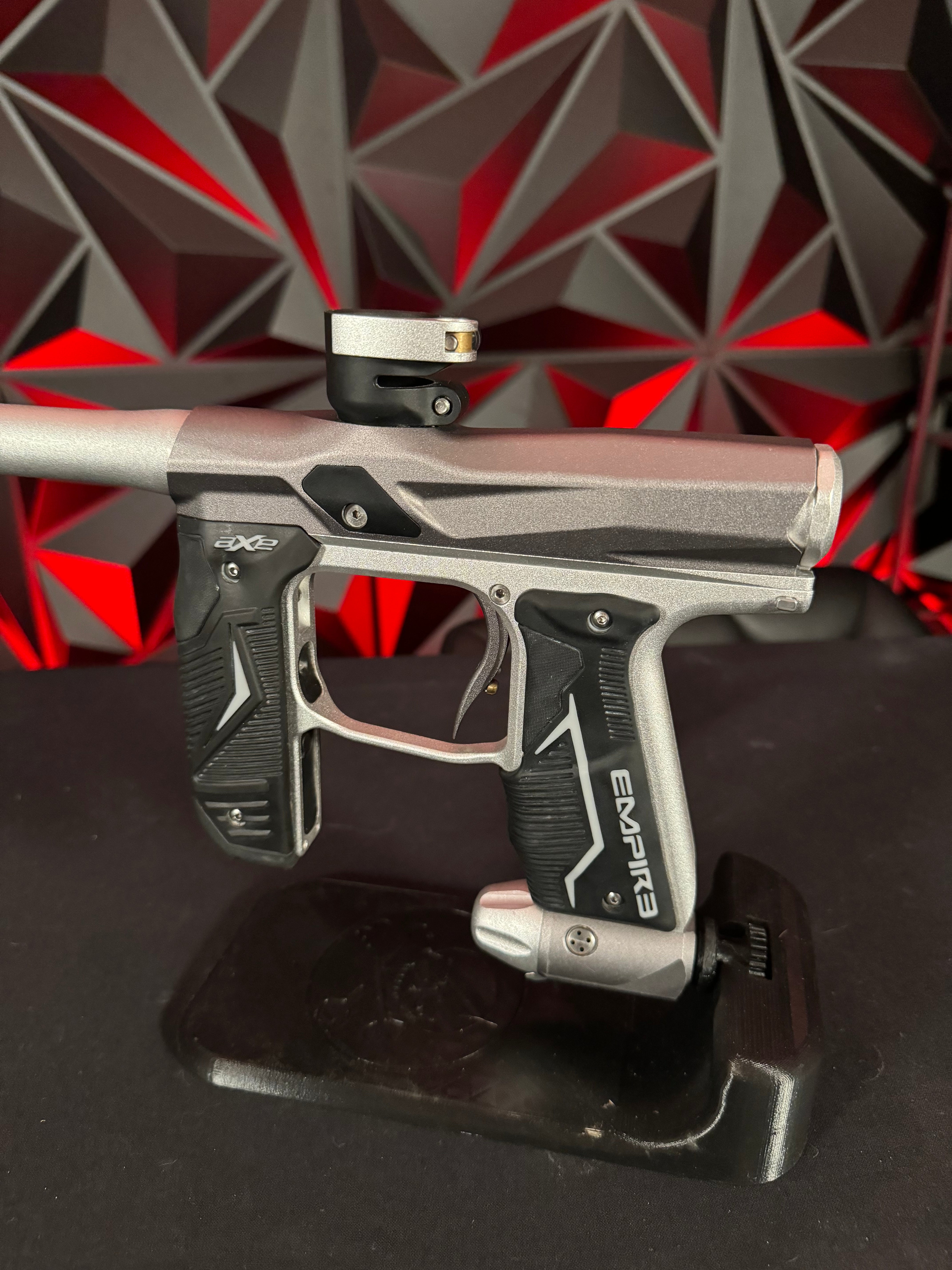 Used Empire Axe 2.0 Paintball Gun - Grey / Silver