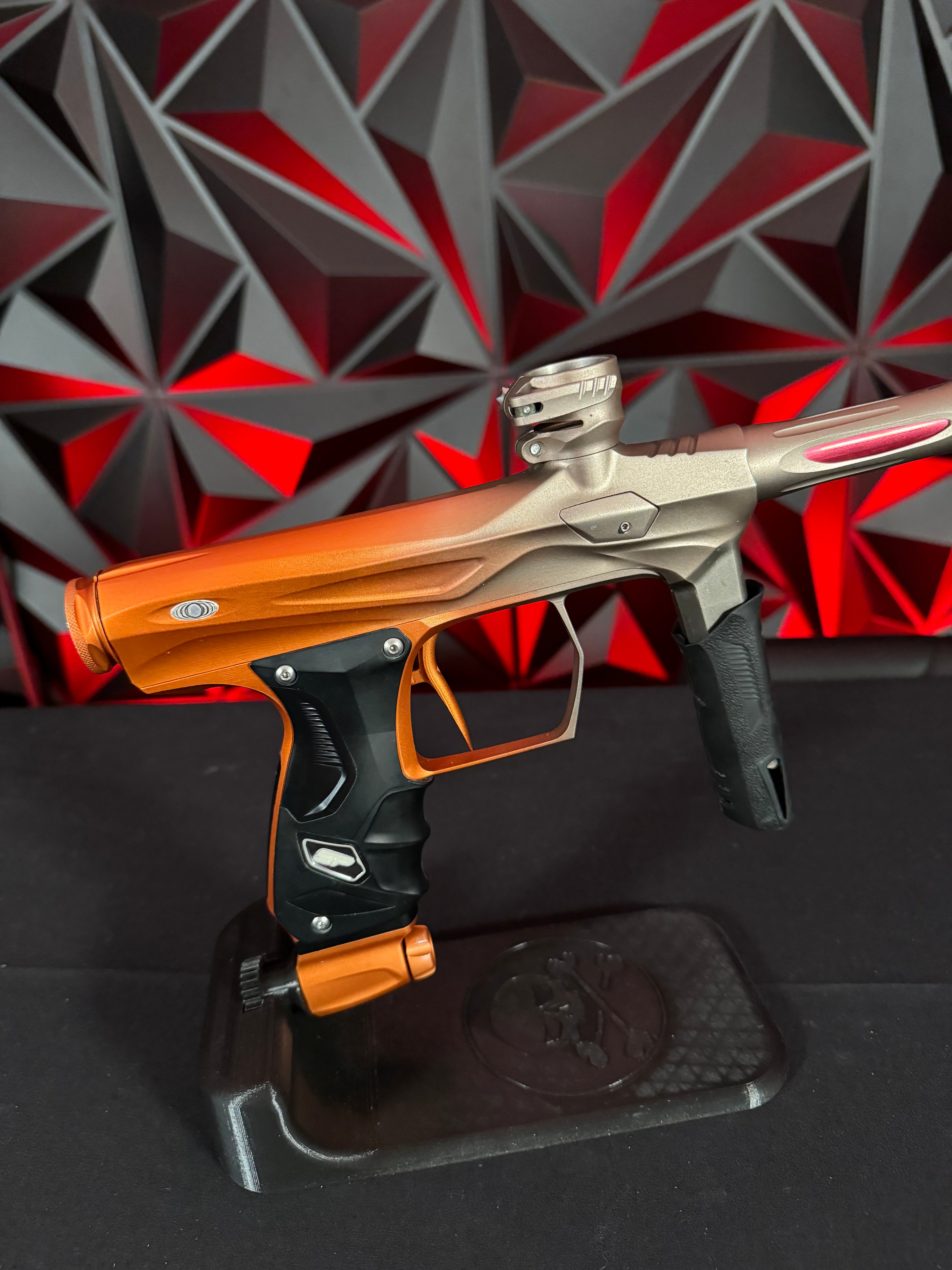 Used Shocker Amp Paintball Gun - Orange/Tan Fade w/Splash Barrel