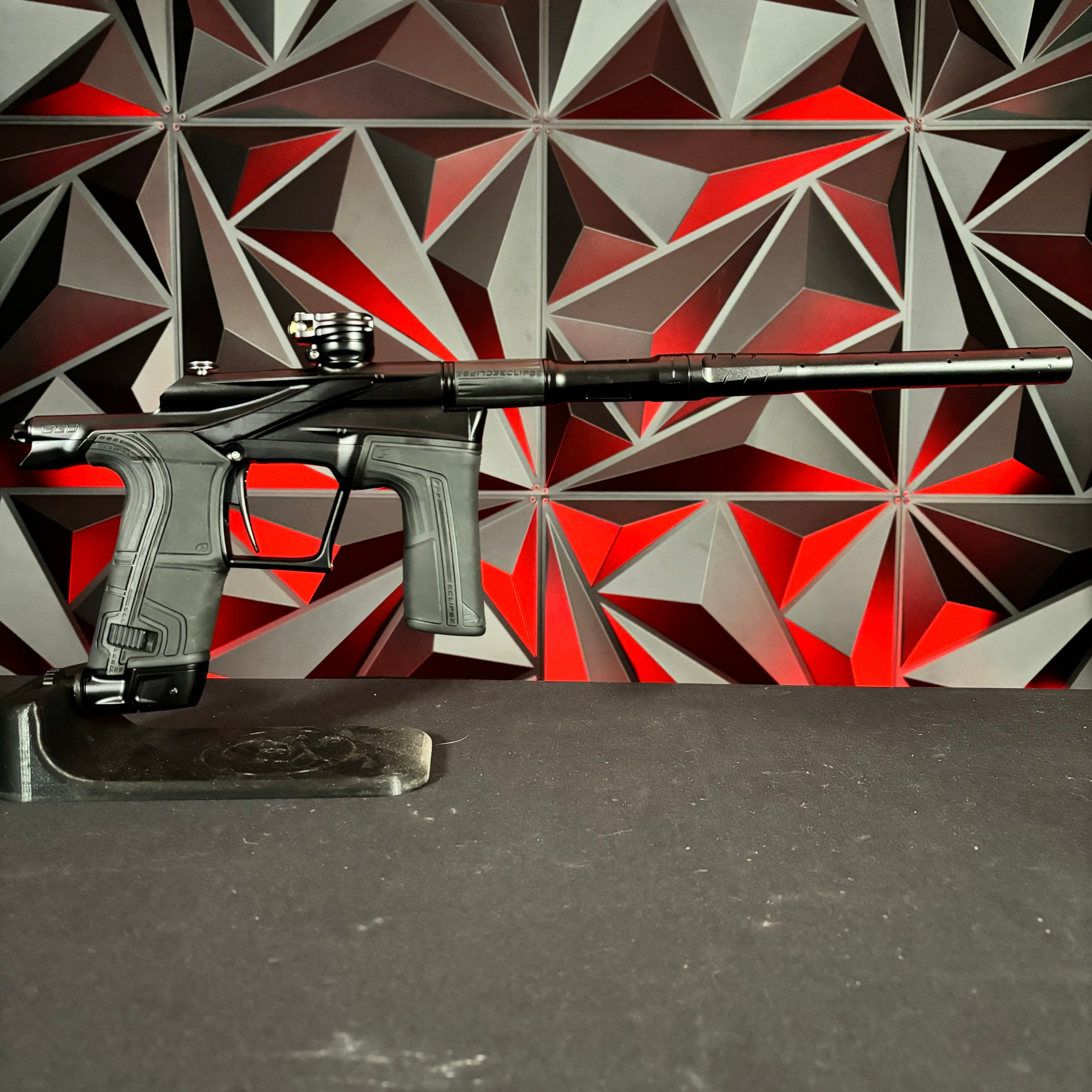Used Planet Eclipse LV2 Paintball Gun - Midnight w/ 2 s63 Barrel Inser