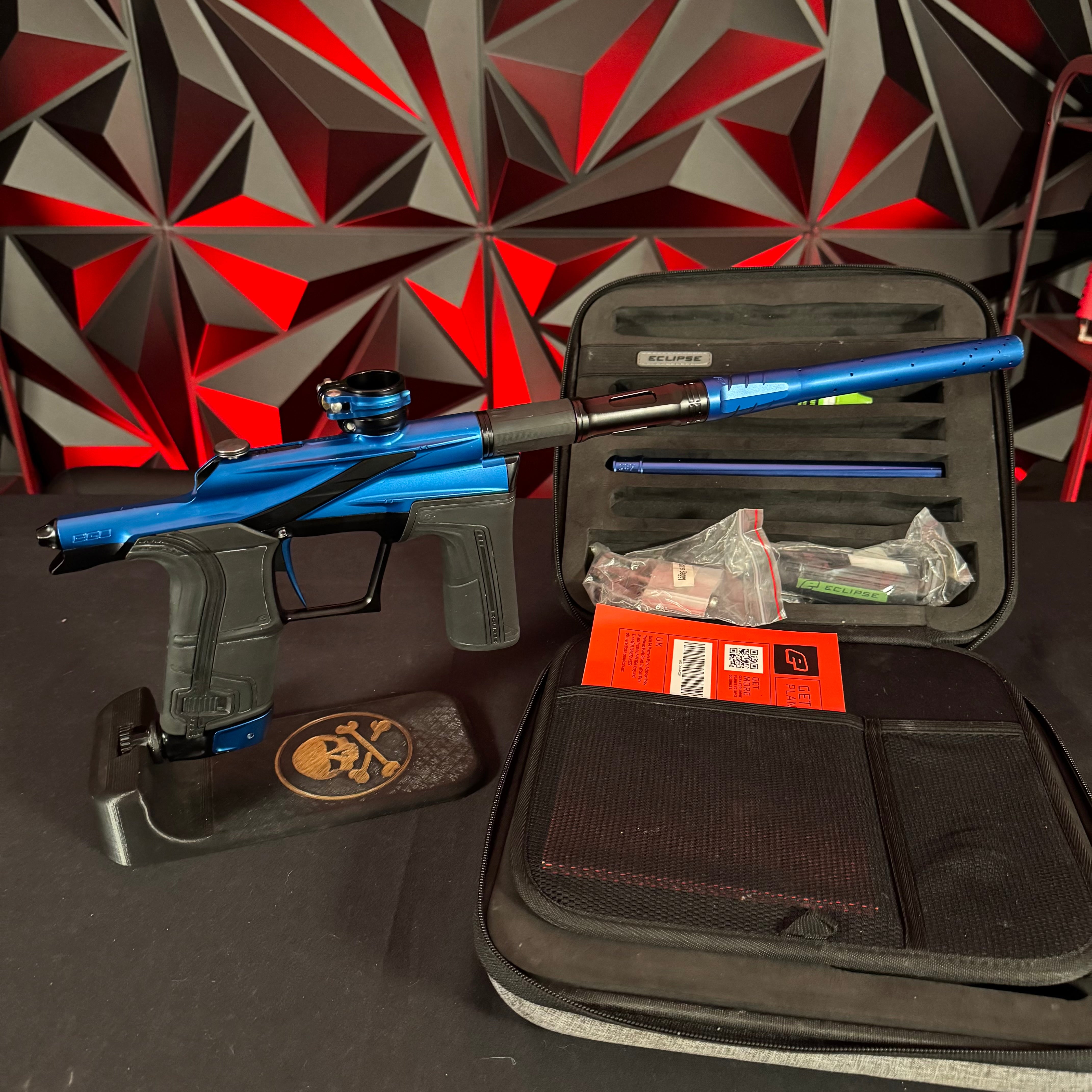 Used Planet Eclipse LV2 Paintball Gun - Blue/Black