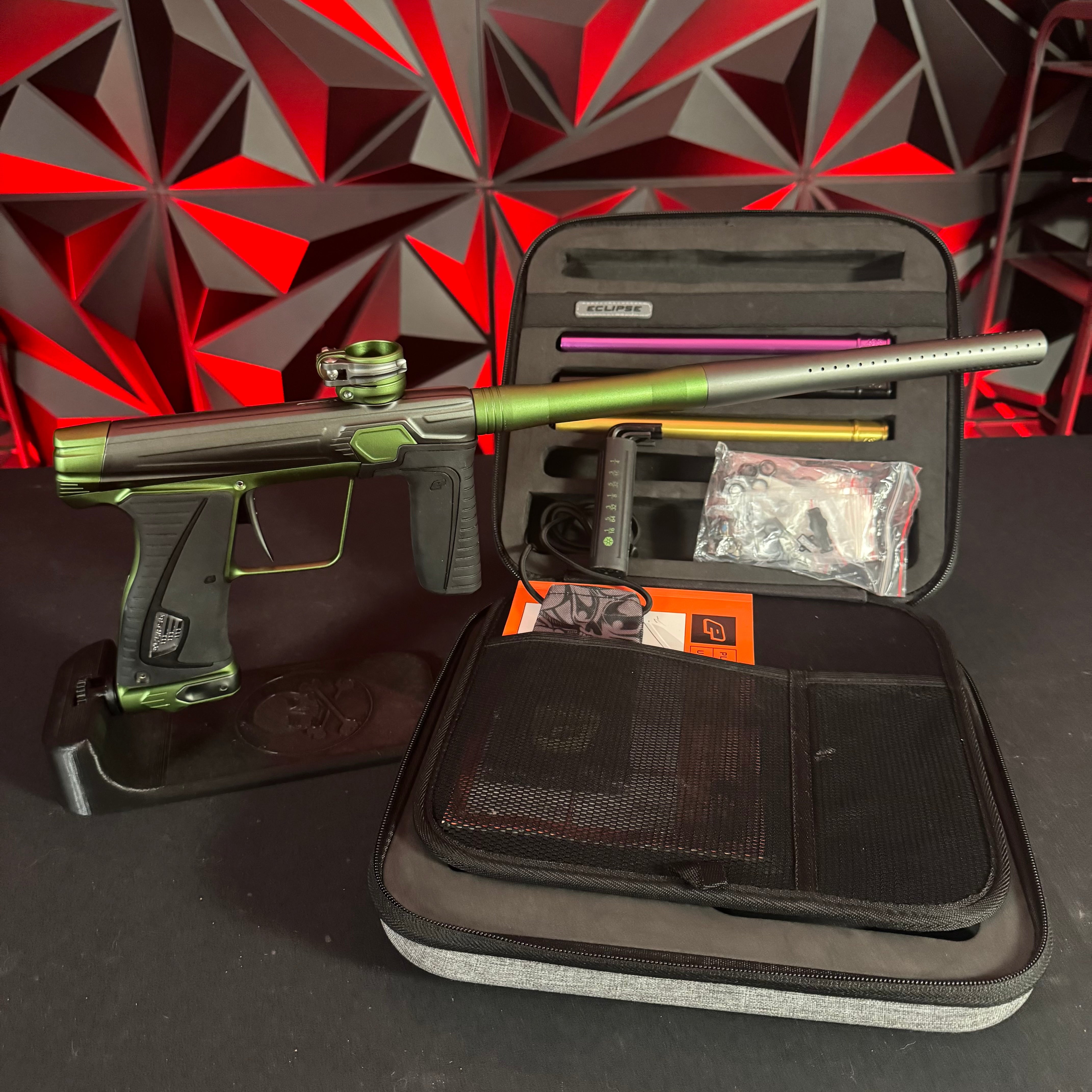 Used Planet Eclipse Gtek 180R Paintball Gun - Charcoal/Green (Vyper St
