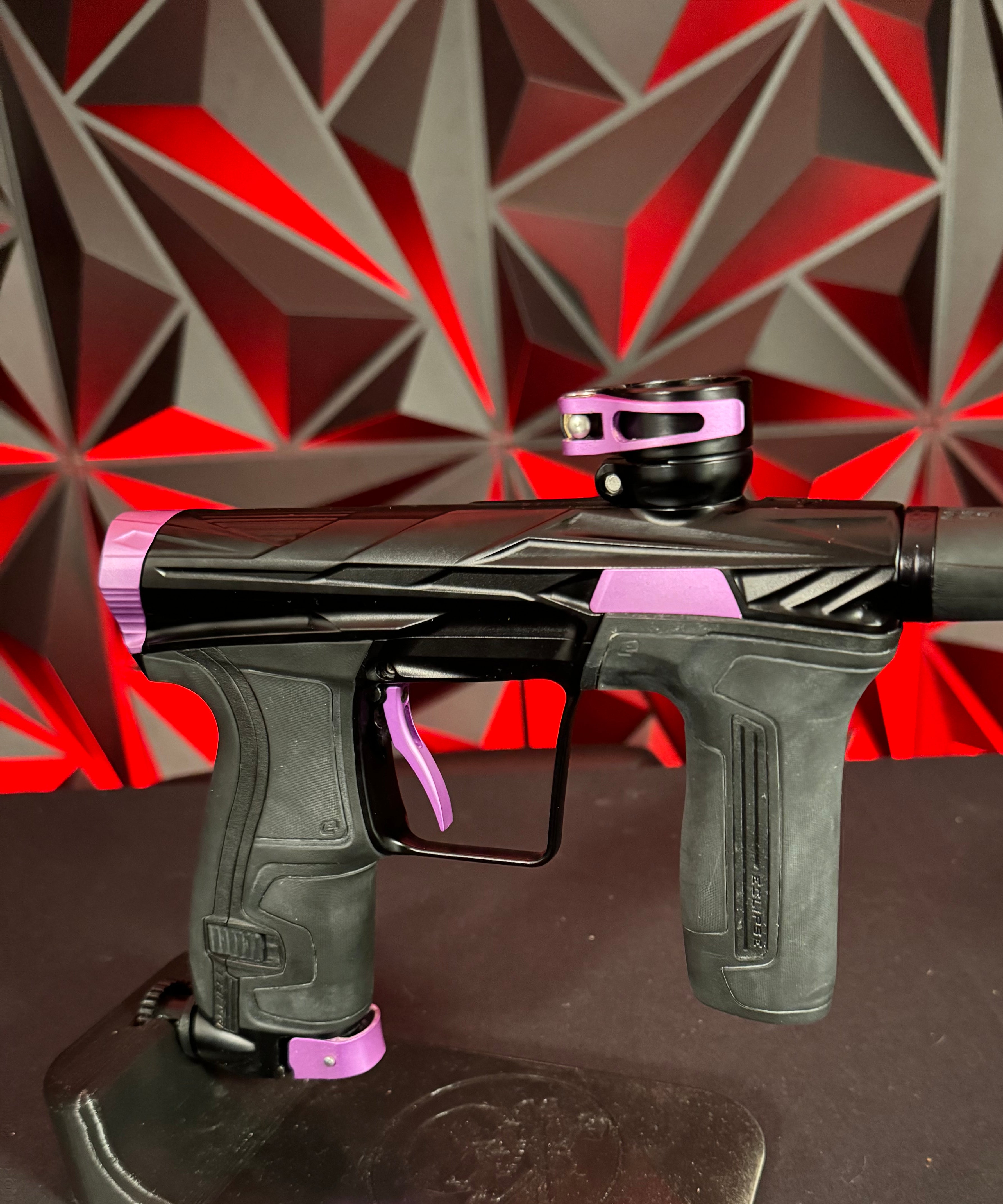 Used Planet Eclipse/HK Army CS2 Invader Paintball Gun - Black/Pink