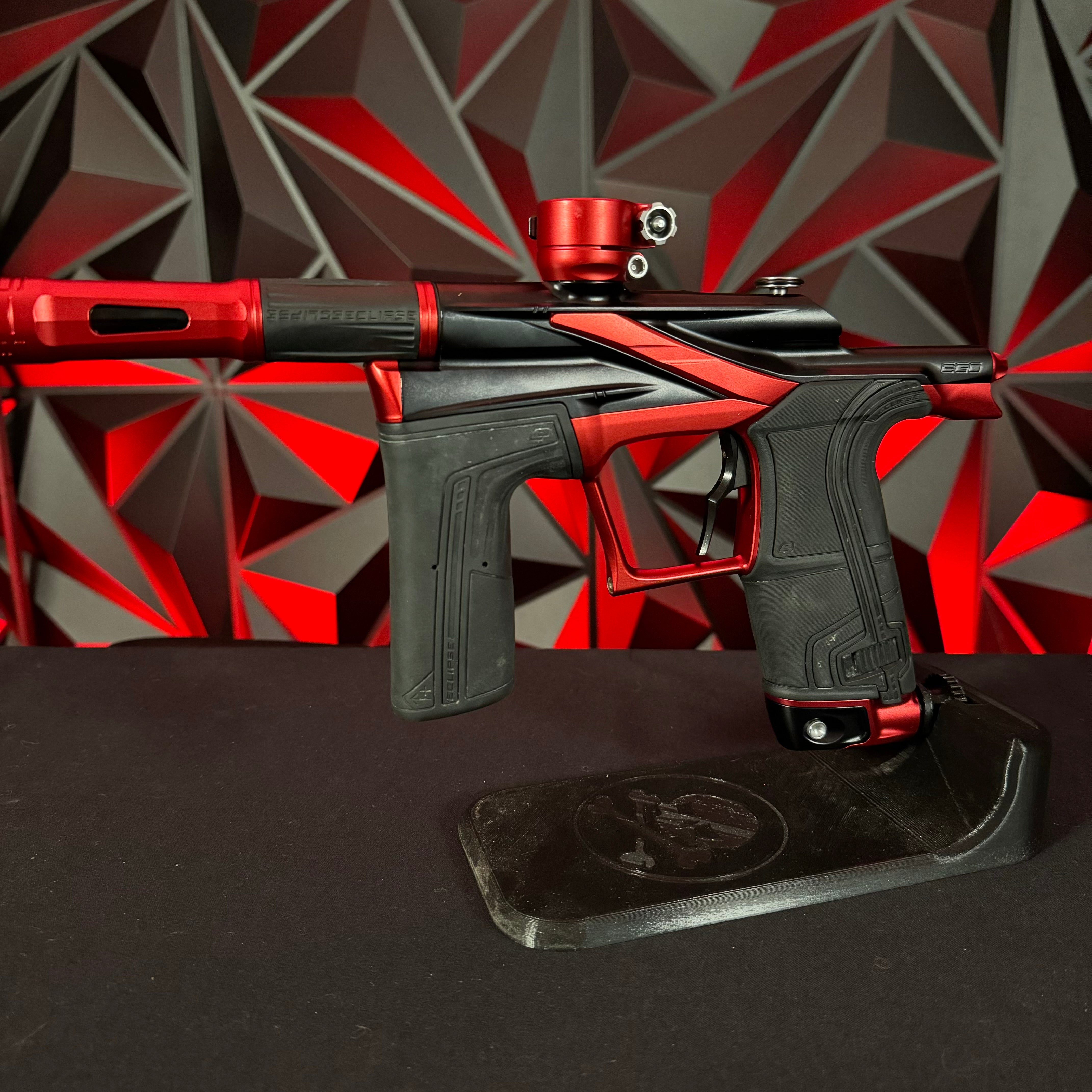 Used Planet Eclipse LV2 Paintball Gun - Black/Red w/ Raptor Deuce Trig