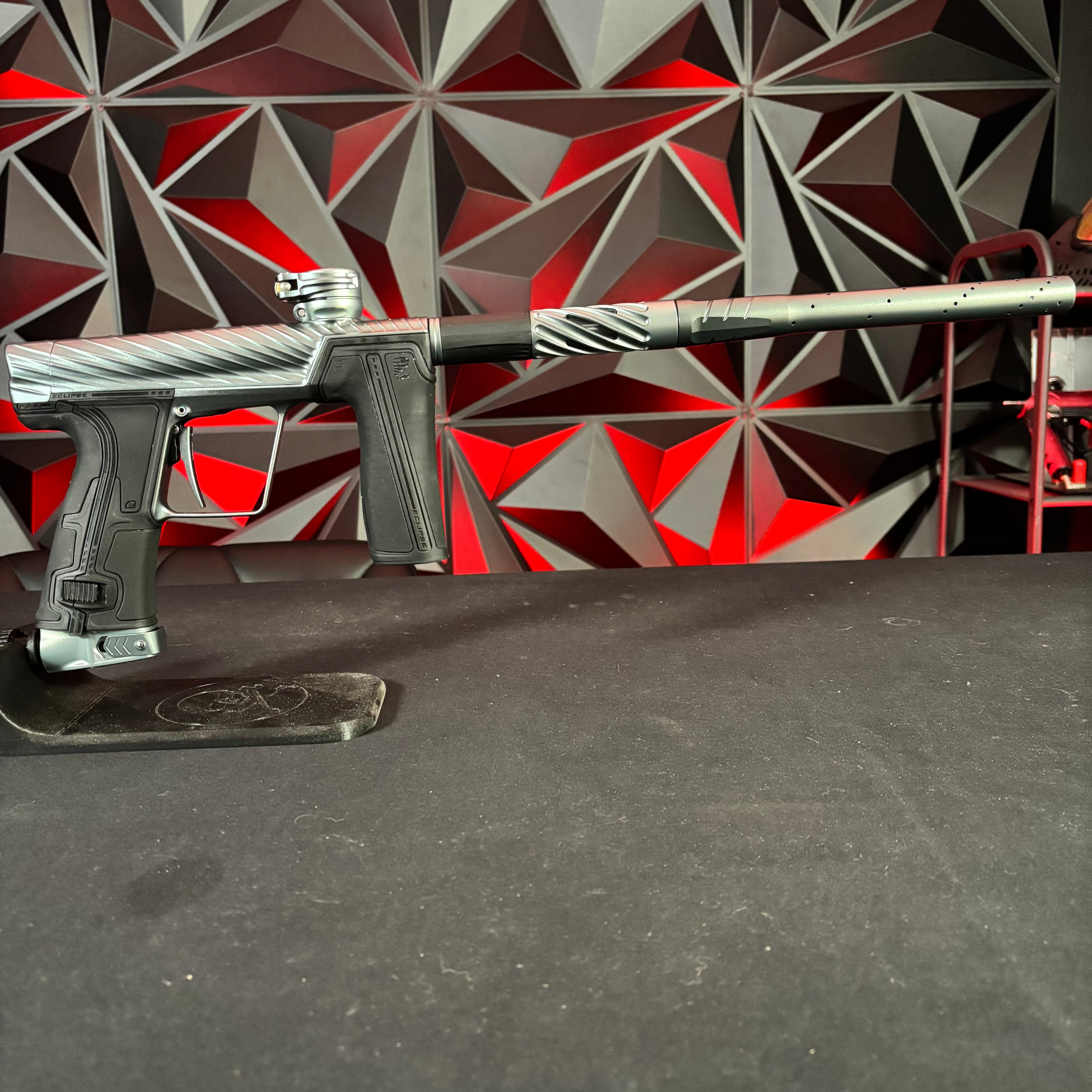 Used Planet Eclipse/Twister Geo R5 Paintball Marker - Graphite