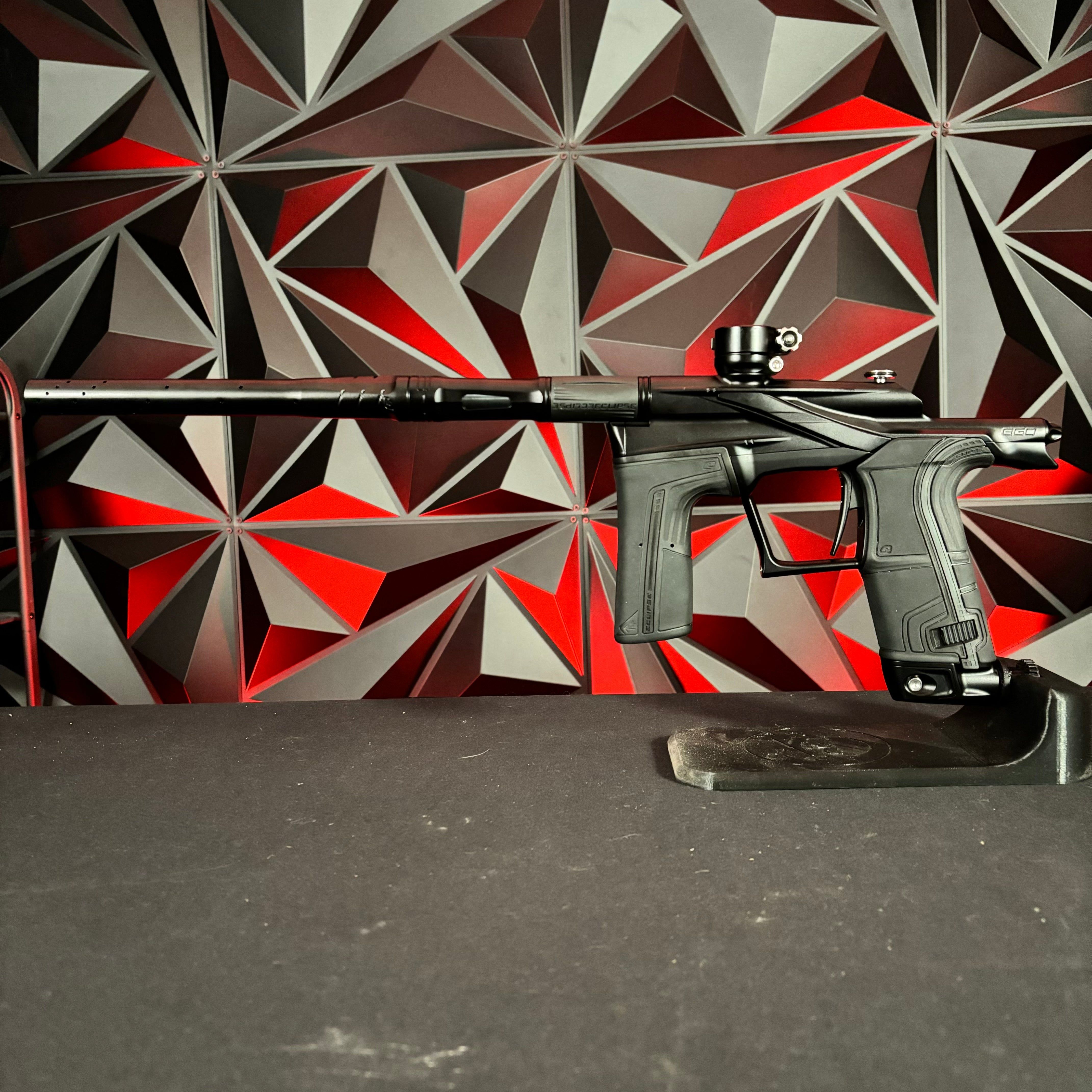 Used Planet Eclipse LV2 Paintball Gun - Midnight w/ 2 s63 Barrel Inser
