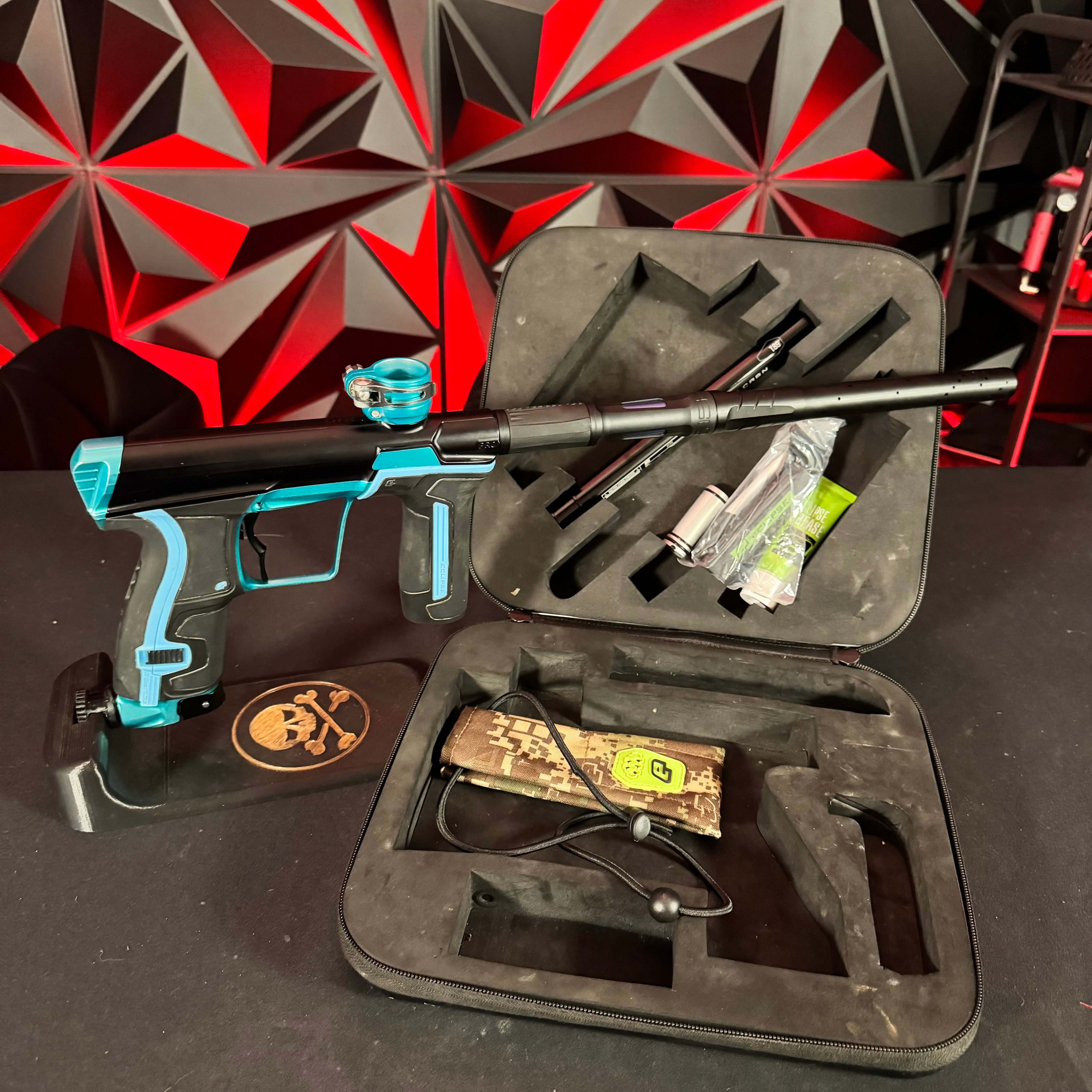 Used Planet Eclipse CS2 Pro Paintball Gun - Black / Teal
