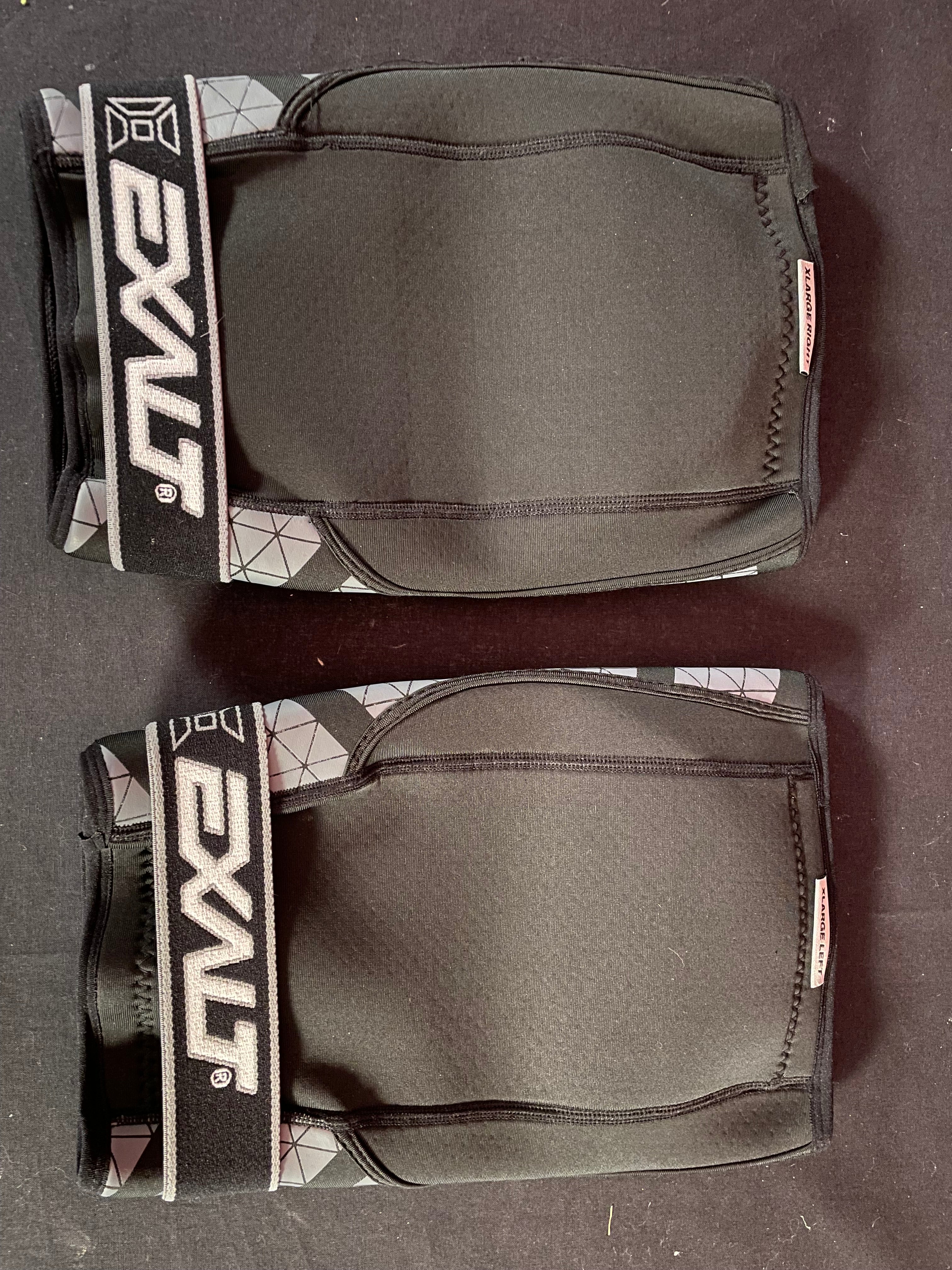 Used Exalt Freeflex Knee Pads - Black - XL