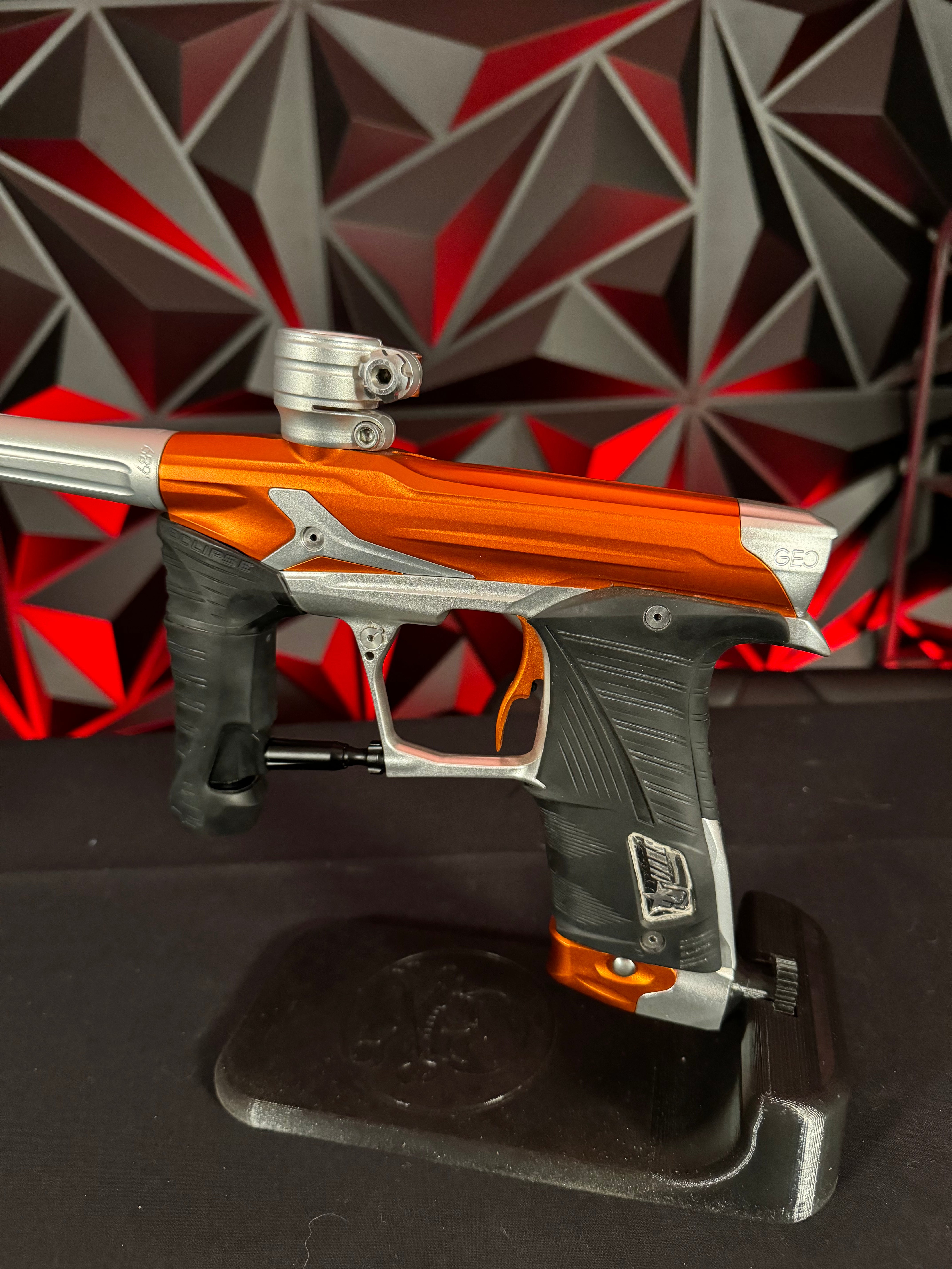 Used Planet Eclipse Geo 3.5 Paintball Gun - Orange/Silver