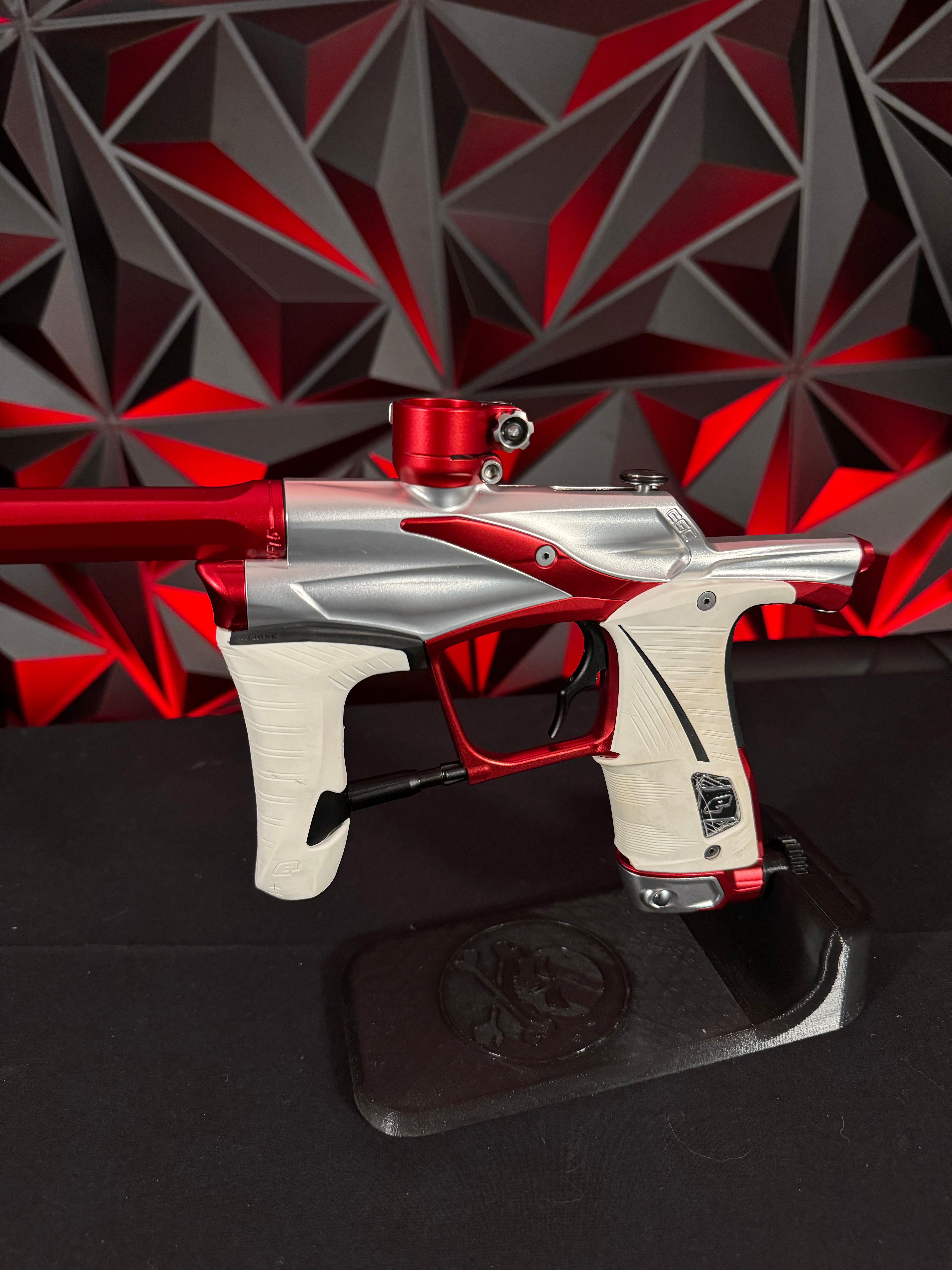 Used Planet Eclipse Ego LV1.5 Paintball Gun - Silver/Red w/ Deuce Trigger