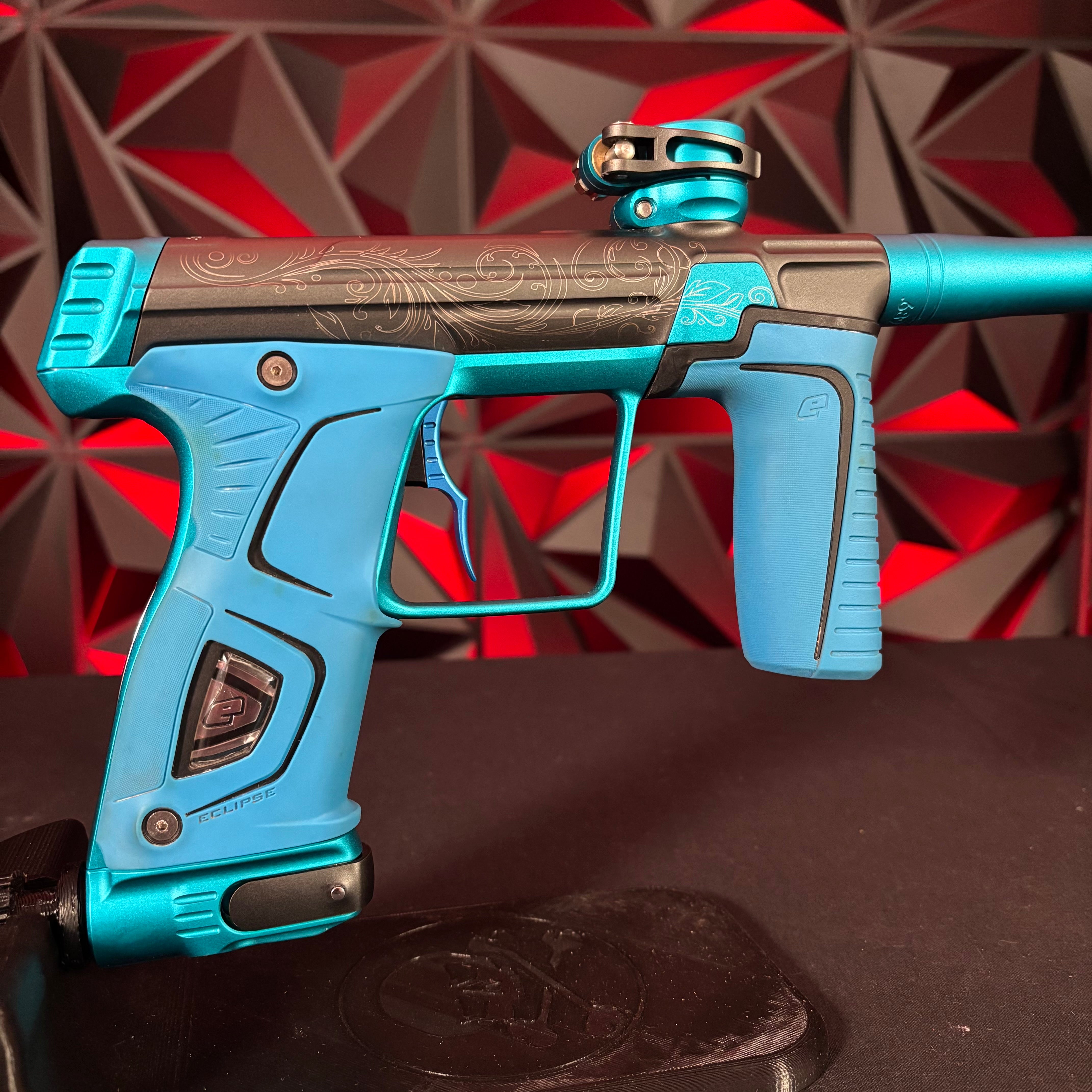 Used Planet Eclipse Gtek 170R Paintball Gun - Grey/Blue w/ Laser Engra
