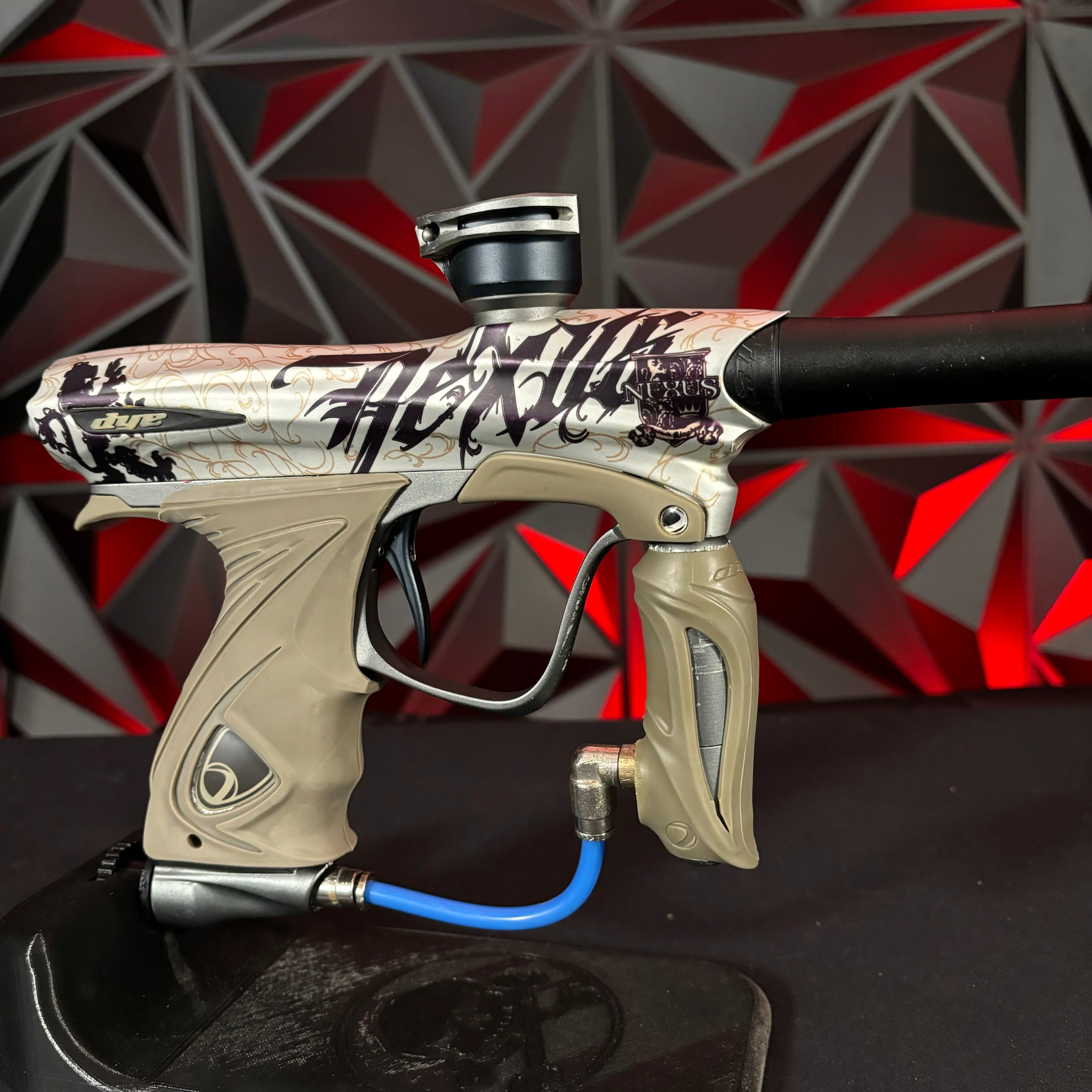 Used Dye NT11 Piantball Gun - Nexus