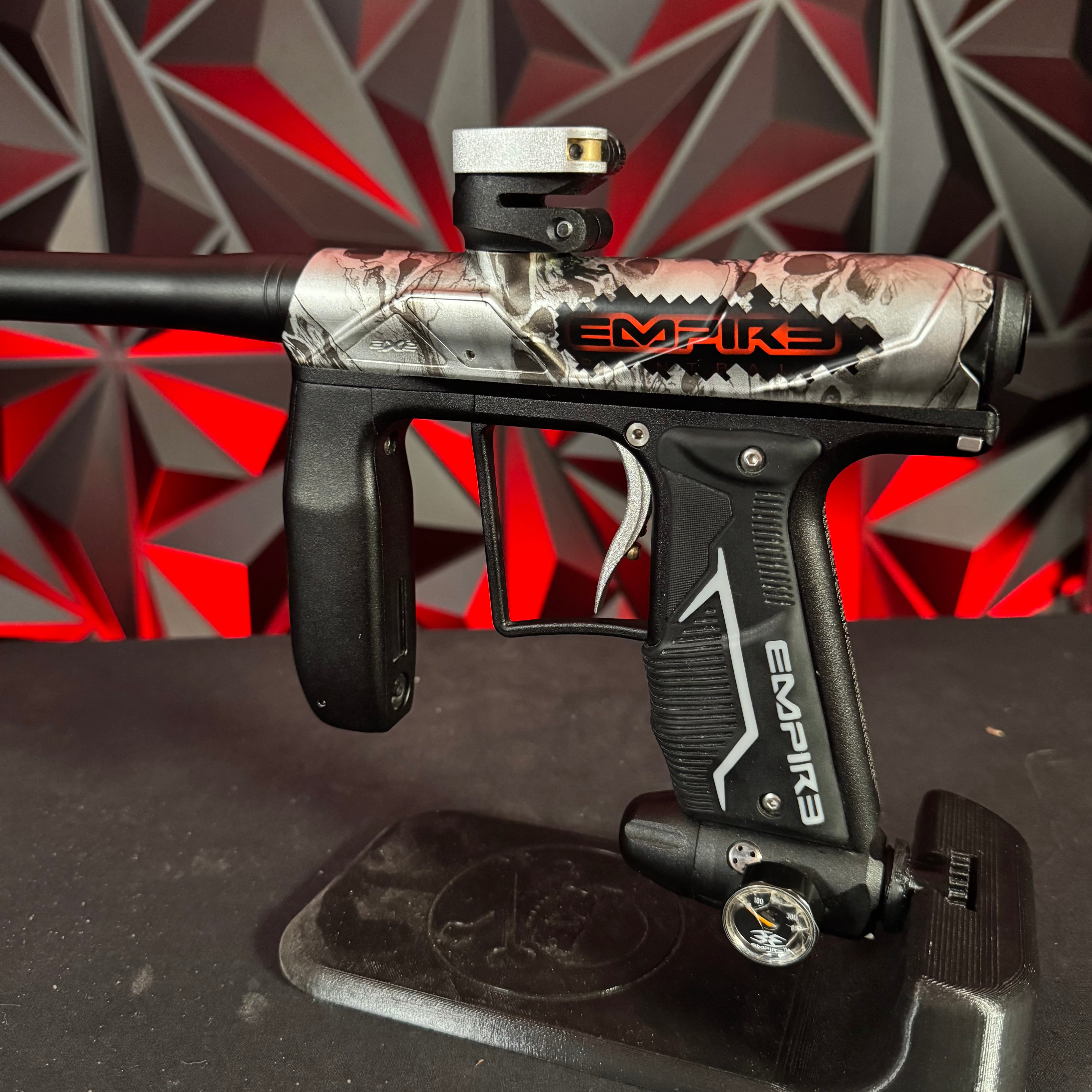 Used Empire Axe Pro Paintball Gun - LE Empire Skulls