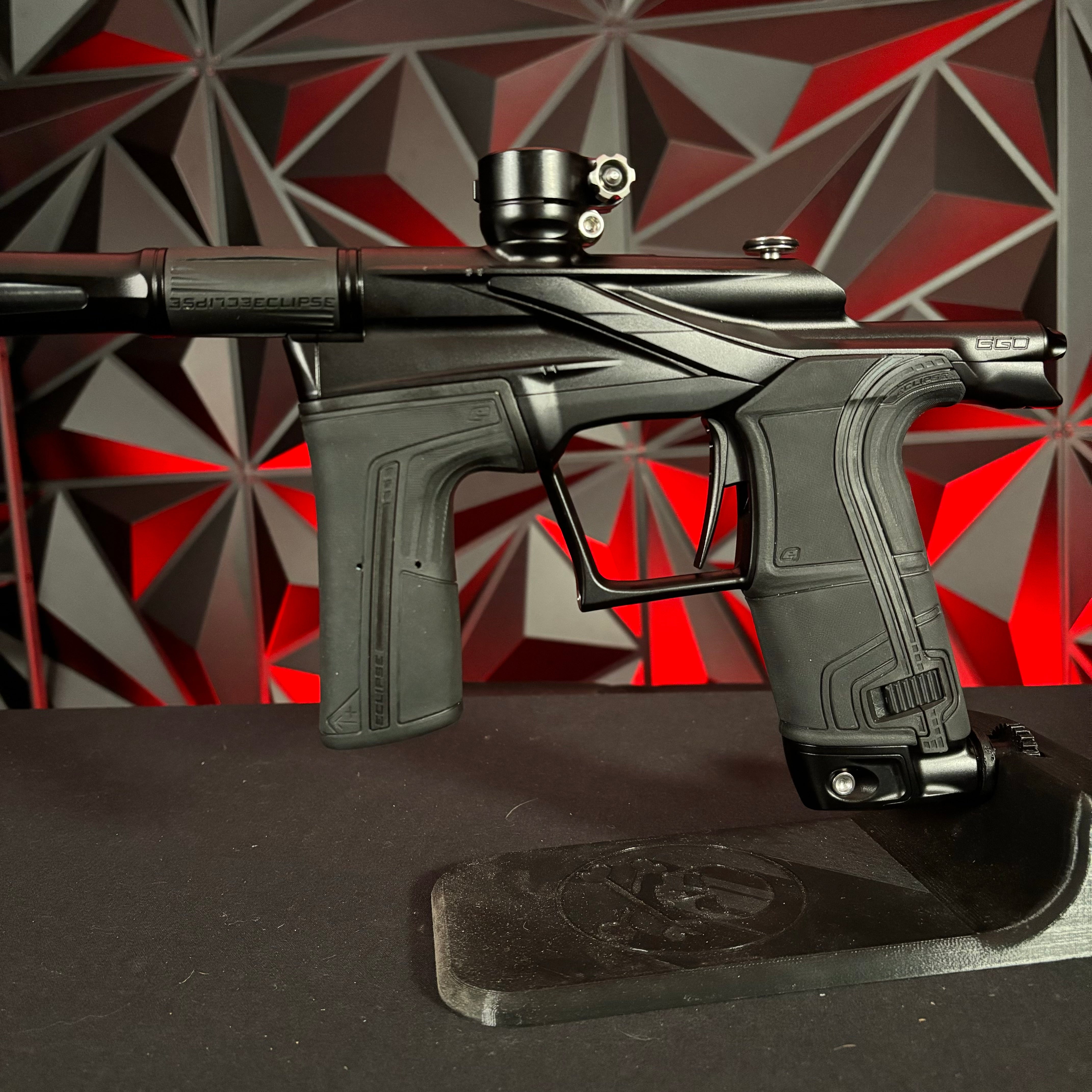 Used Planet Eclipse LV2 Paintball Gun - Midnight w/ 2 s63 Barrel Inser