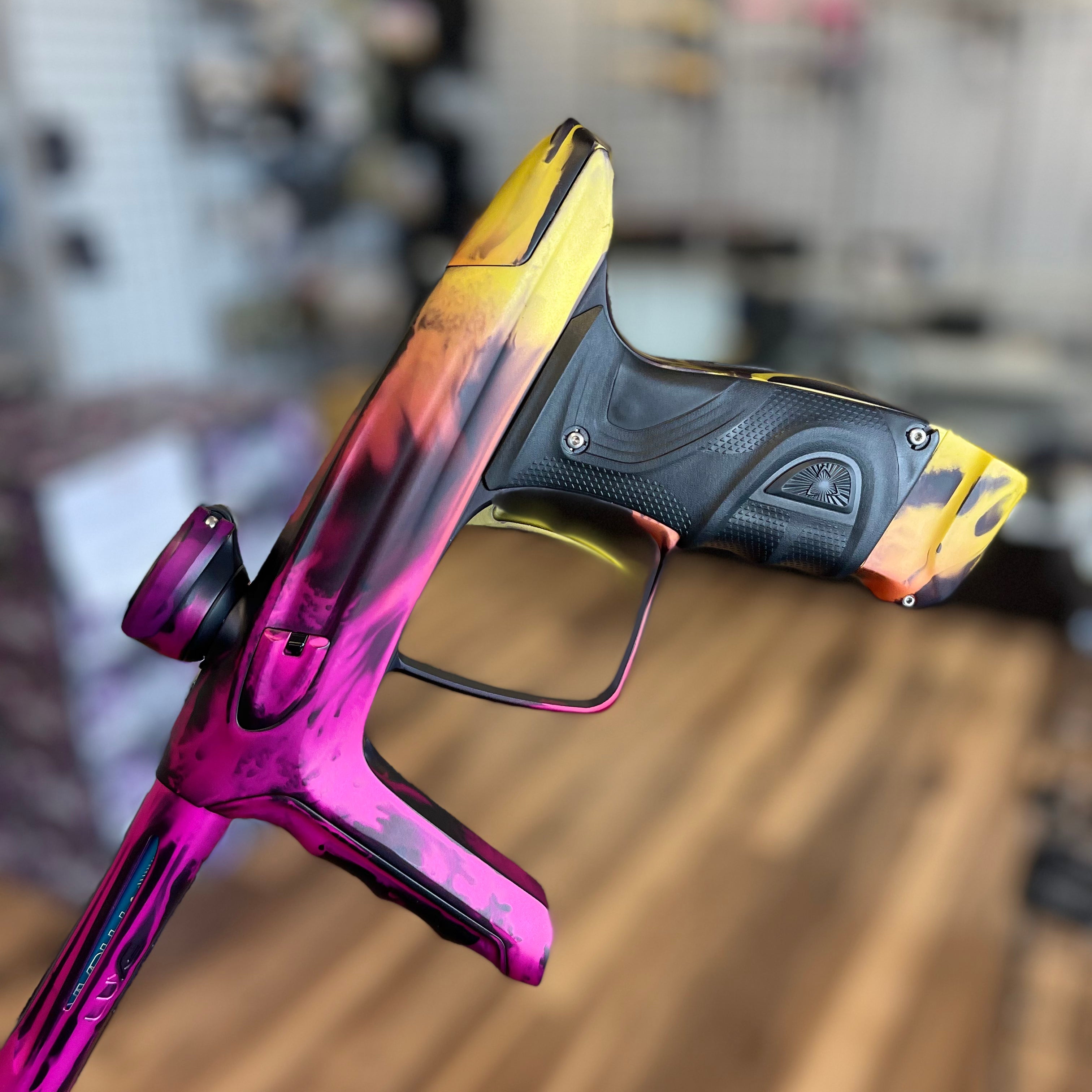 DLX Luxe TM40 Paintball Gun - LE Pink-Yellow Smear
