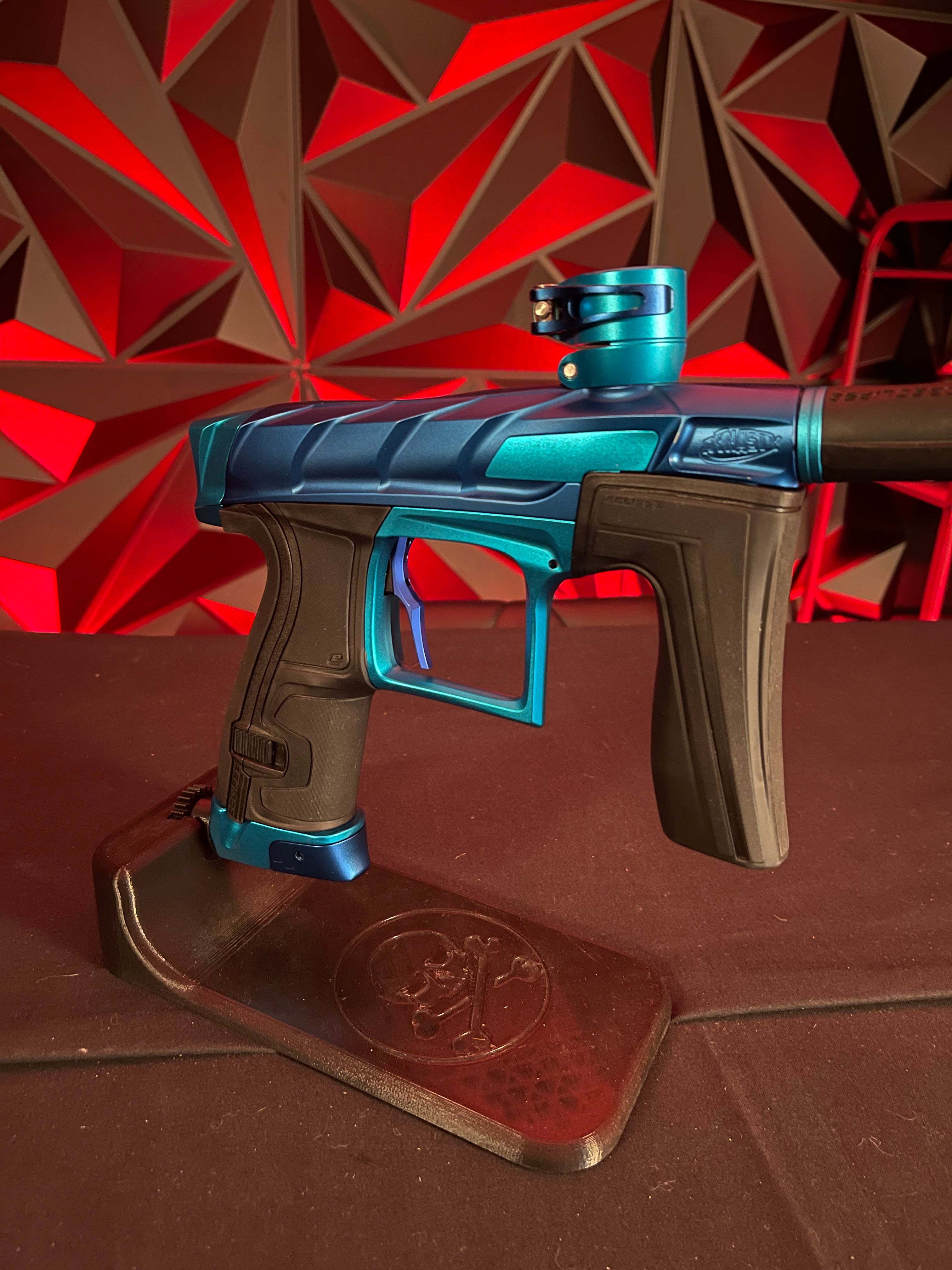 Used Planet eclipse CS1 Paintball Gun - LE Dynasty Scales (Blue/Teal) w/ s63 Barrel System, 4 PWR s63 Inserts, & Infamous Deuce Trigger